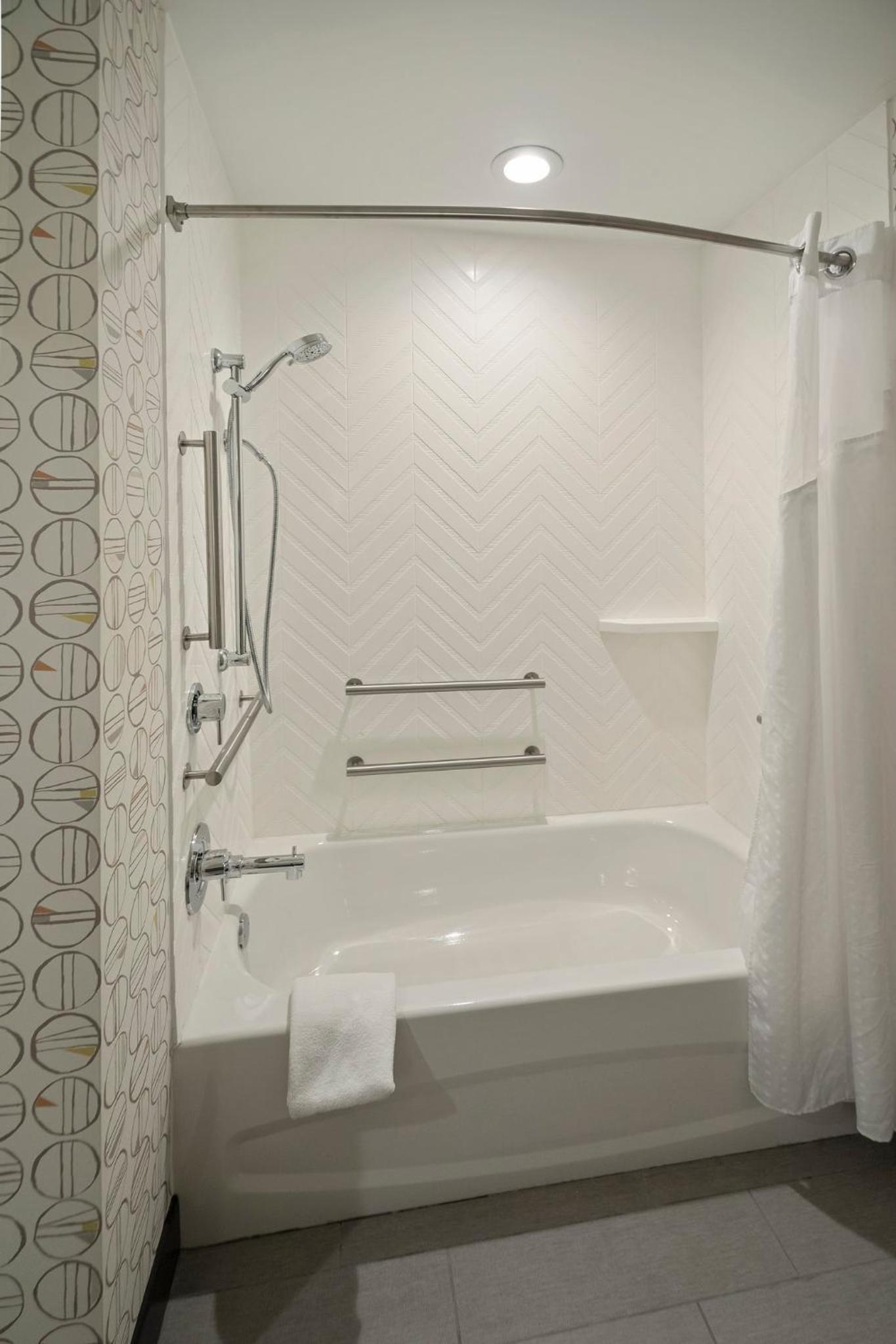 Standard King Room with Mobility Accessible Tub