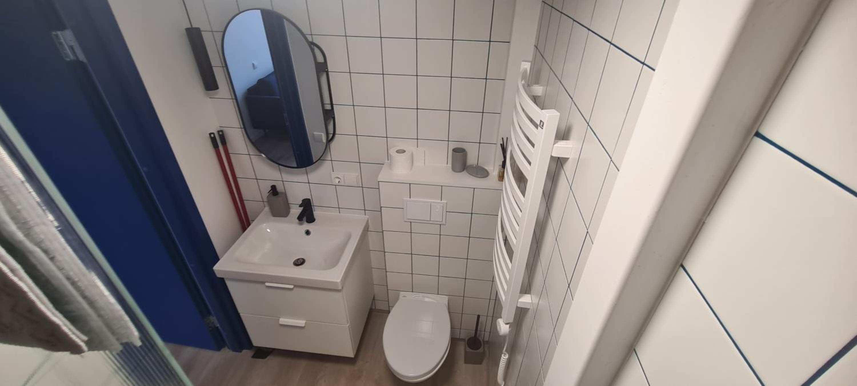 One-Bedroom Apartment - Photo 17