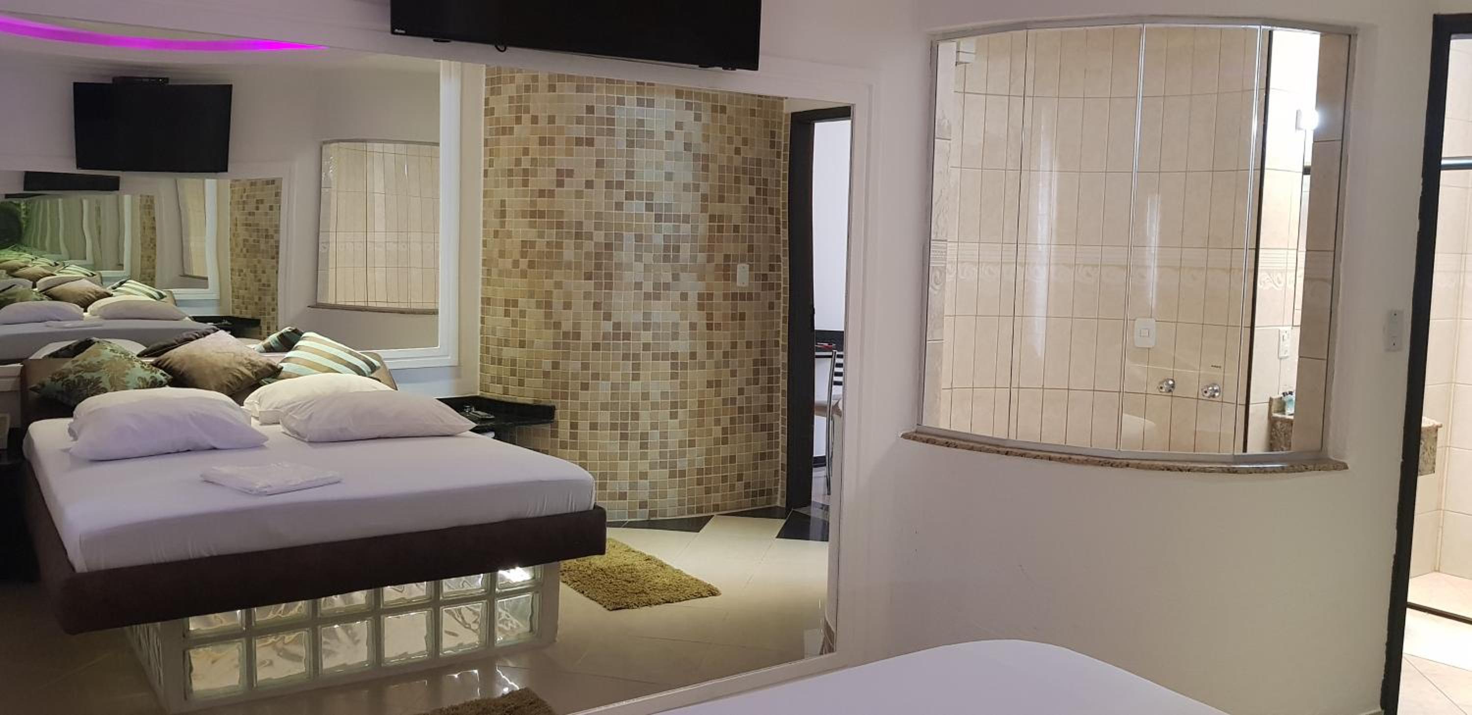 Suite with Spa Bath