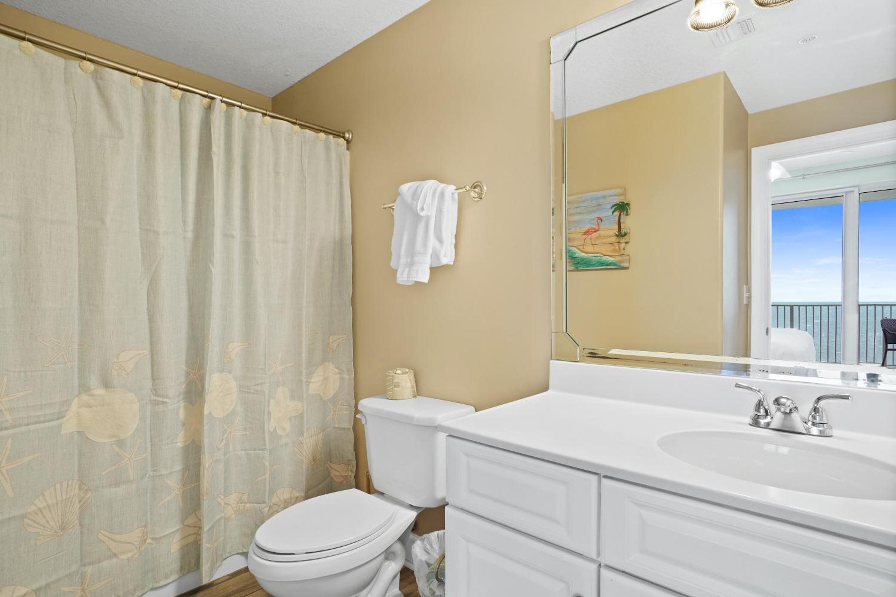 Two-Bedroom Apartment 1505 photo 3