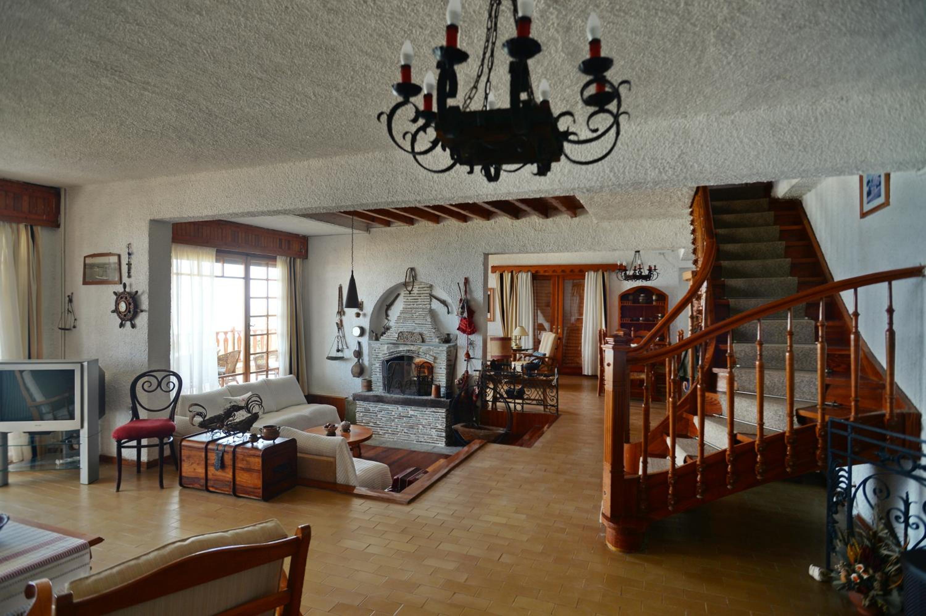 Three-Bedroom House photo 1