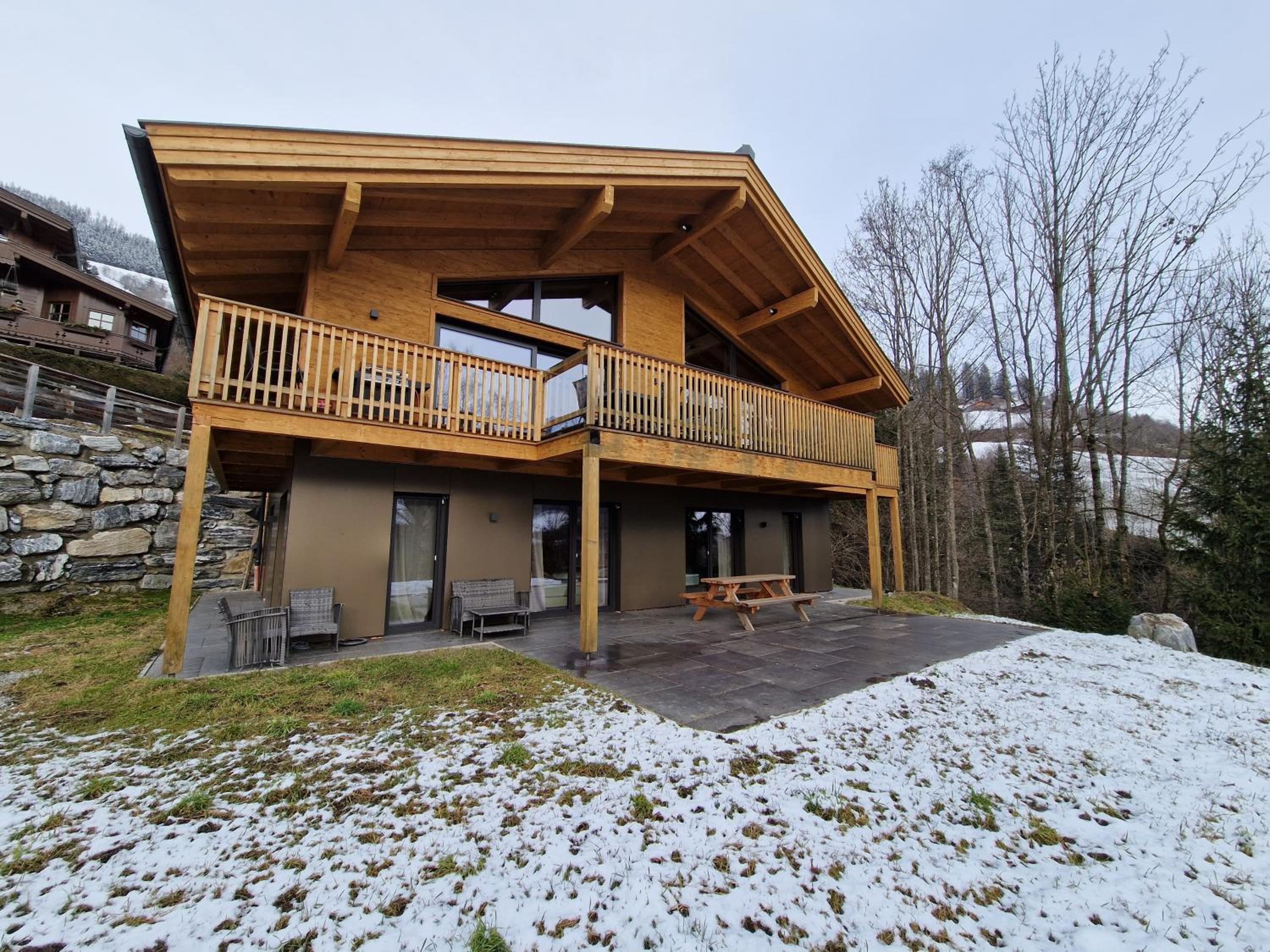 Four-Bedroom House photo 2