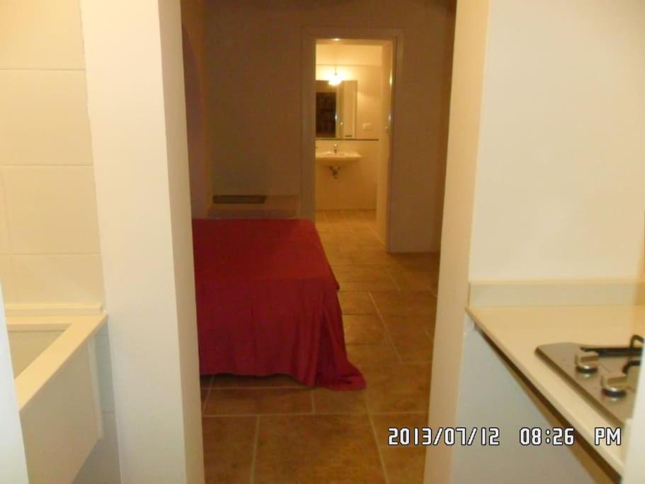 One-Bedroom Apartment photo 3