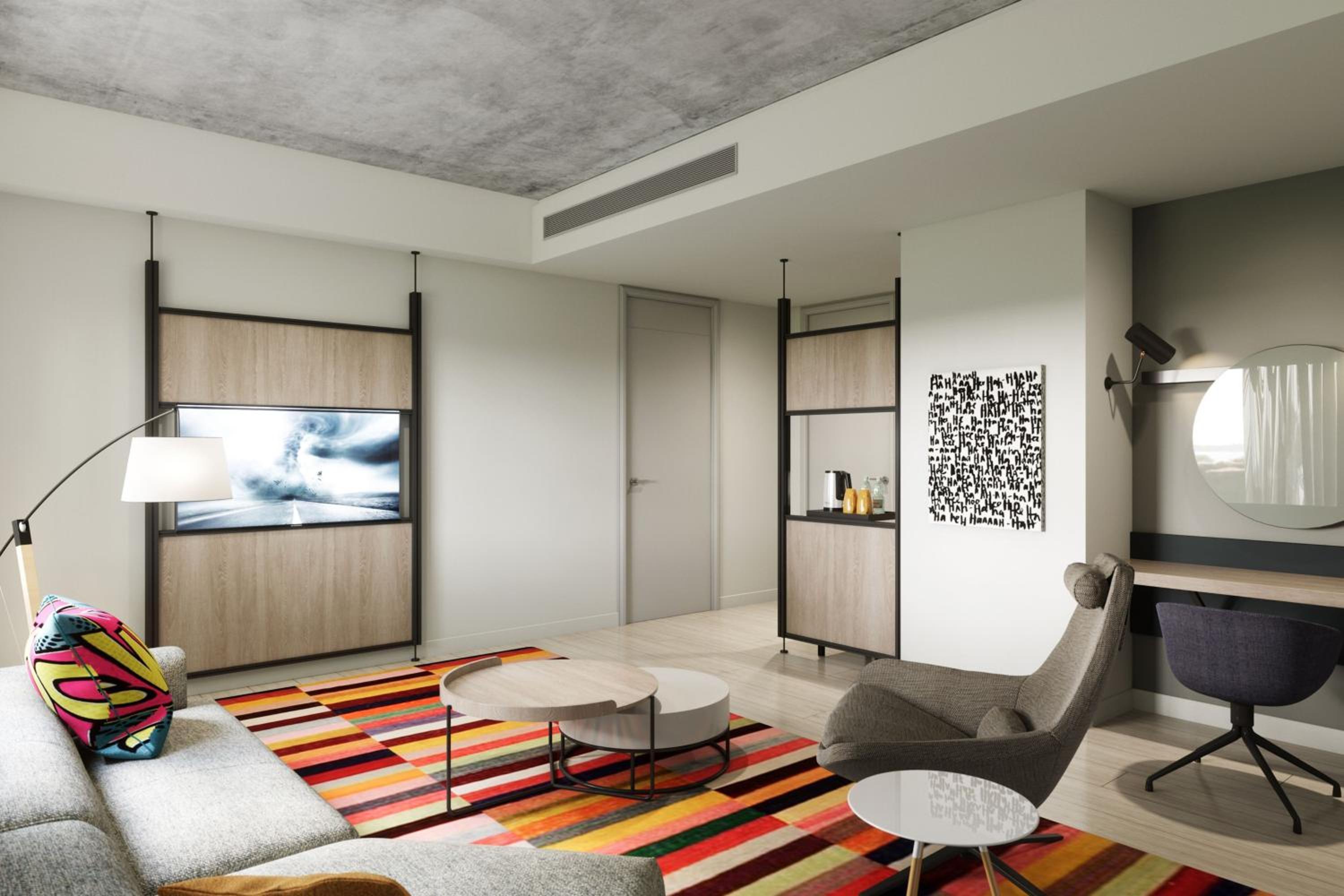 Breezy Suite, 1 Bedroom Suite, 1 King,  City view, Free Shuttle Buss to OCEC & Mall of Oman - Photo 4