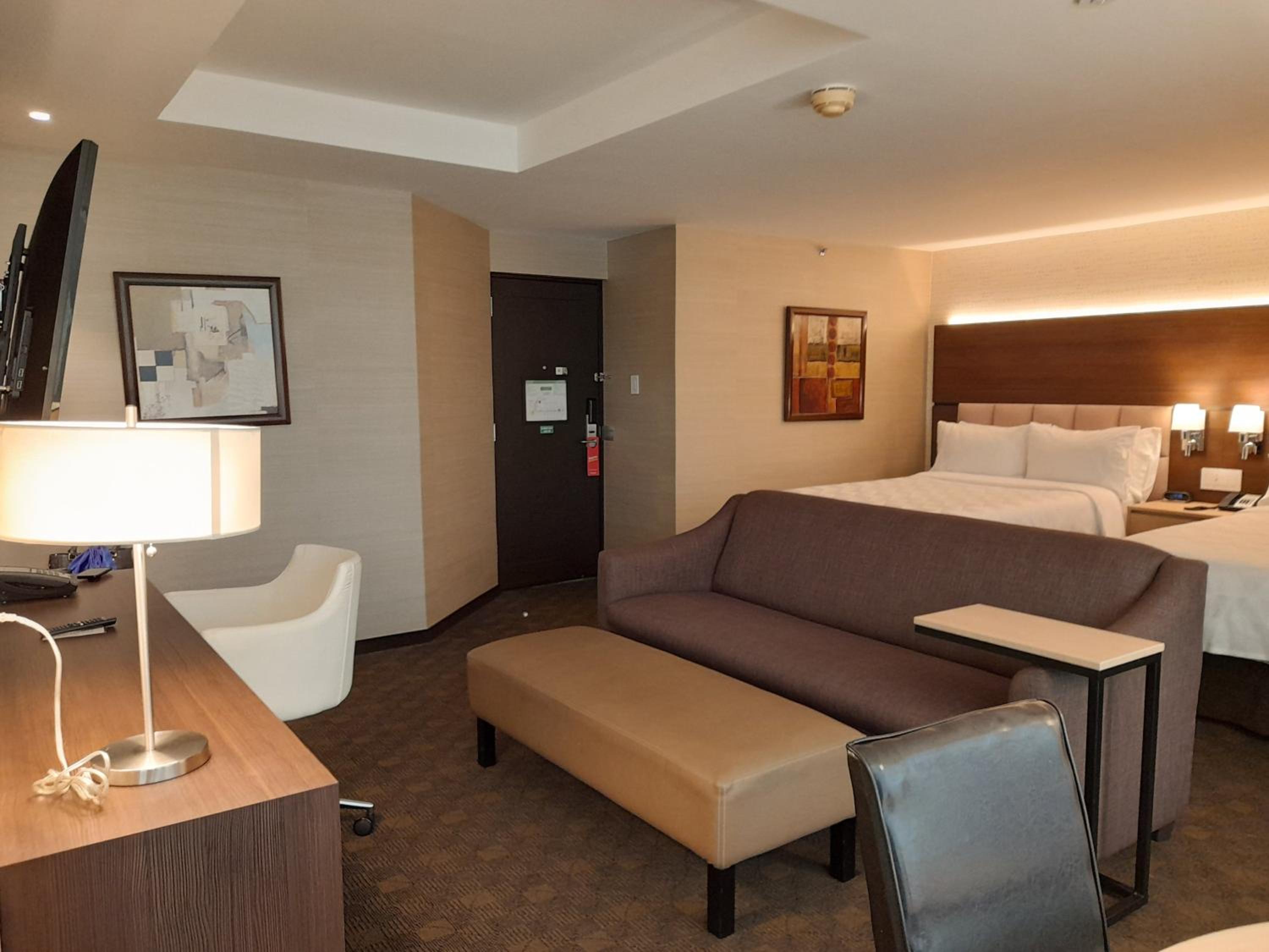 Double Suite with Two Double Beds - Non-Smoking - Photo 8