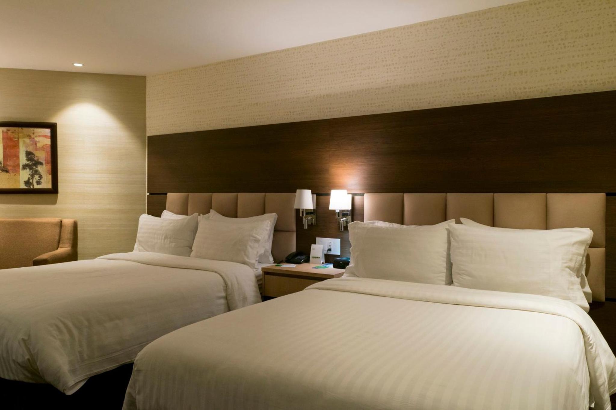 Standard Double Room with Two Double Beds - Photo 11