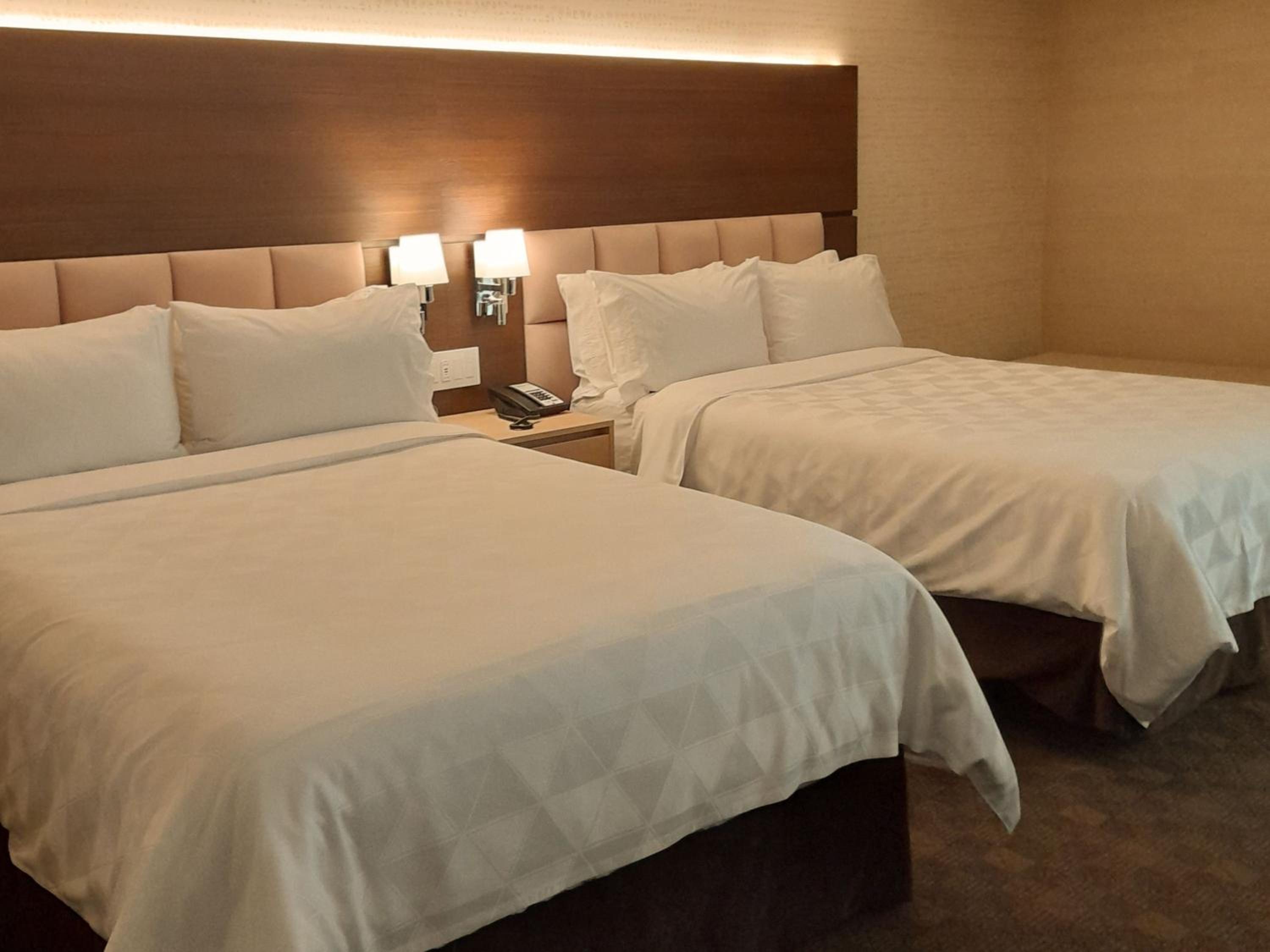 Standard Double Room with Two Double Beds - Photo 9