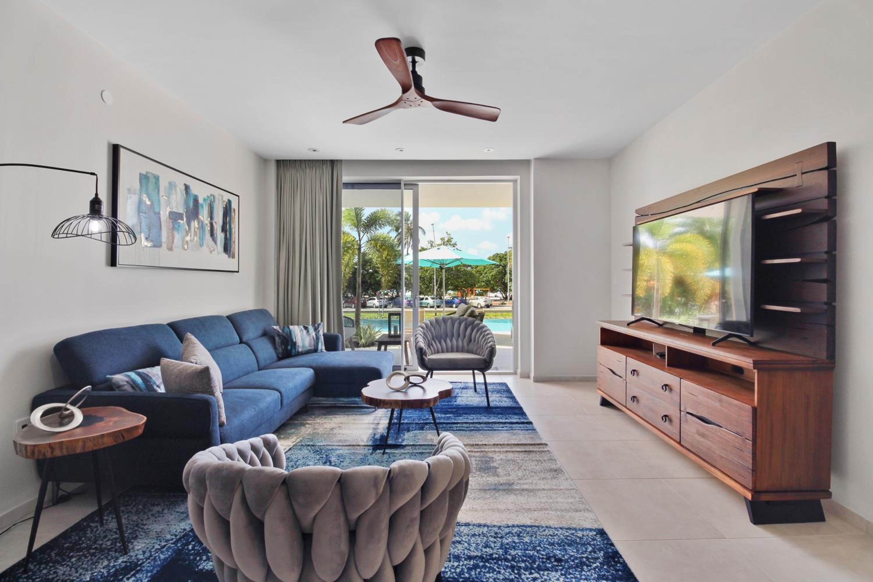 Deluxe Apartment