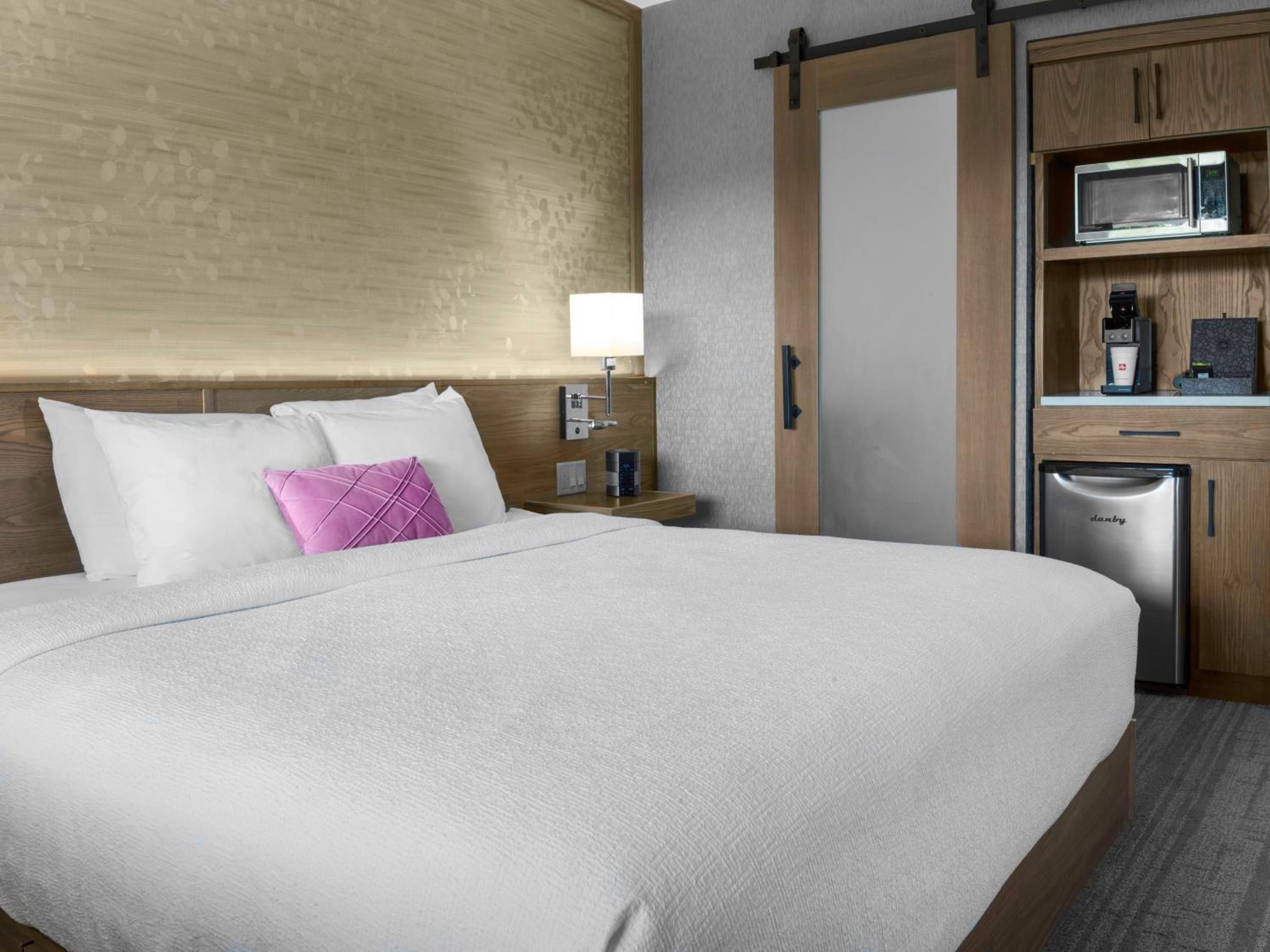 Standard King Room - Photo 2