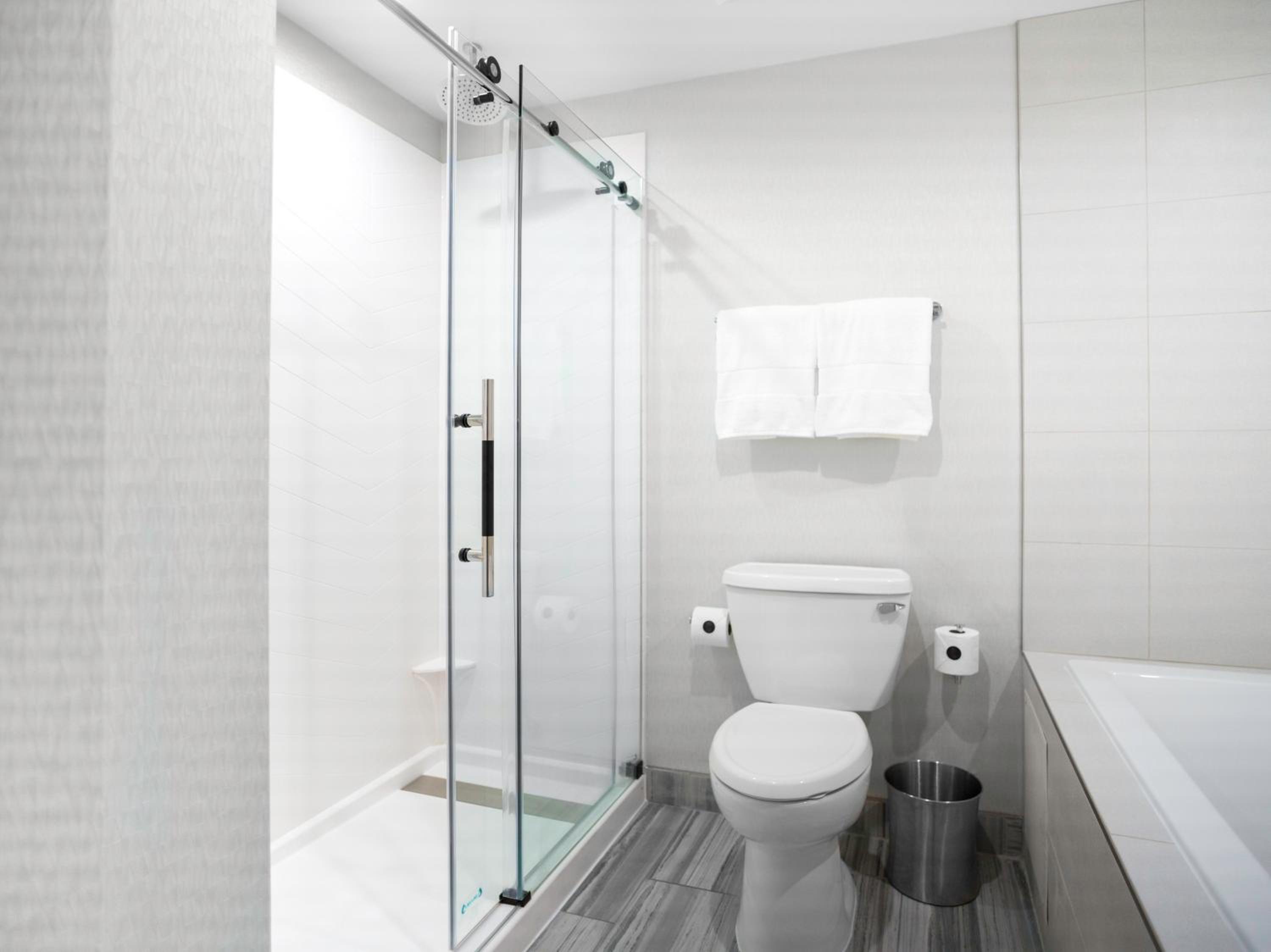Premium King Room - Photo 4