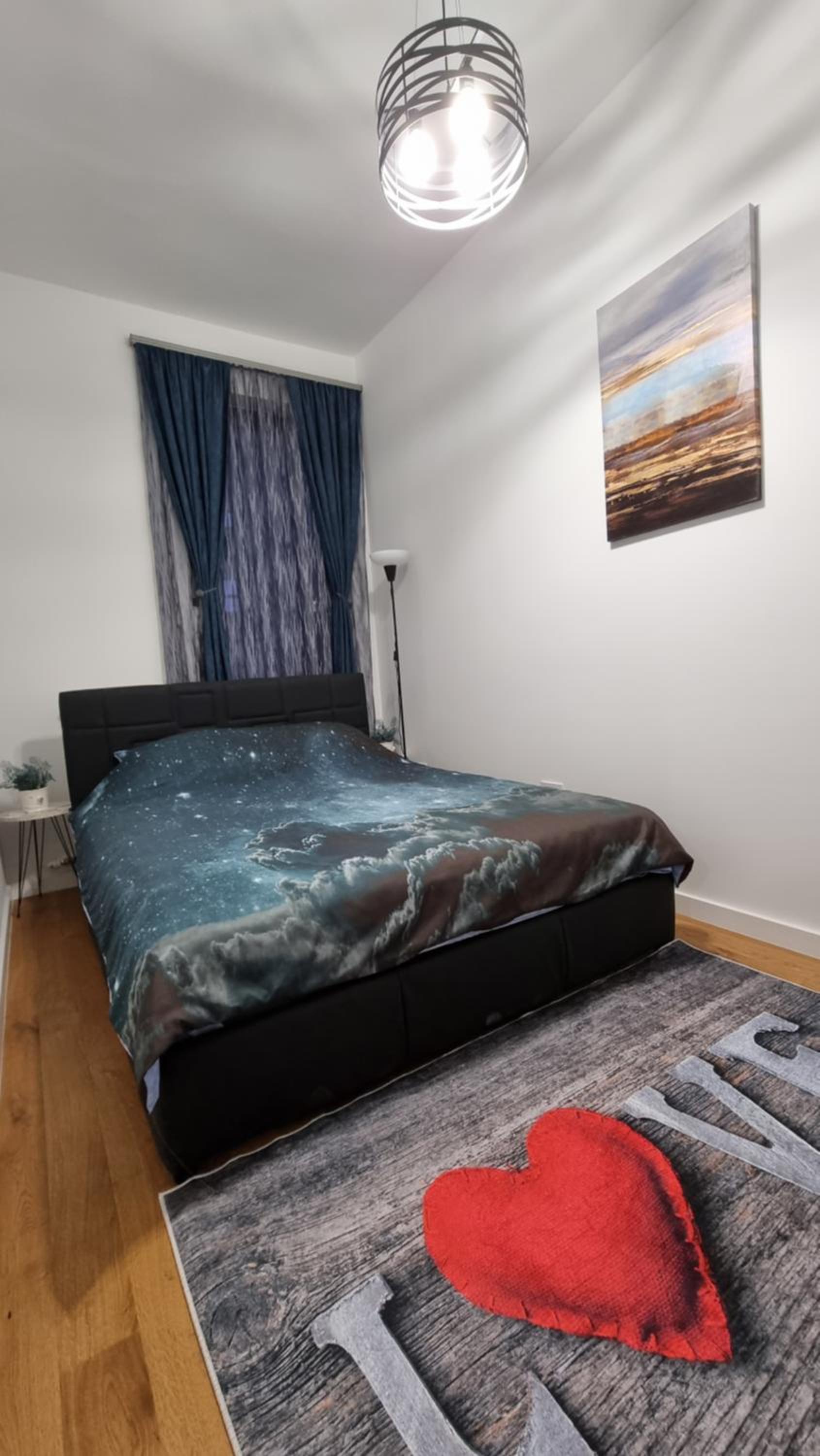 One-Bedroom Apartment photo 2