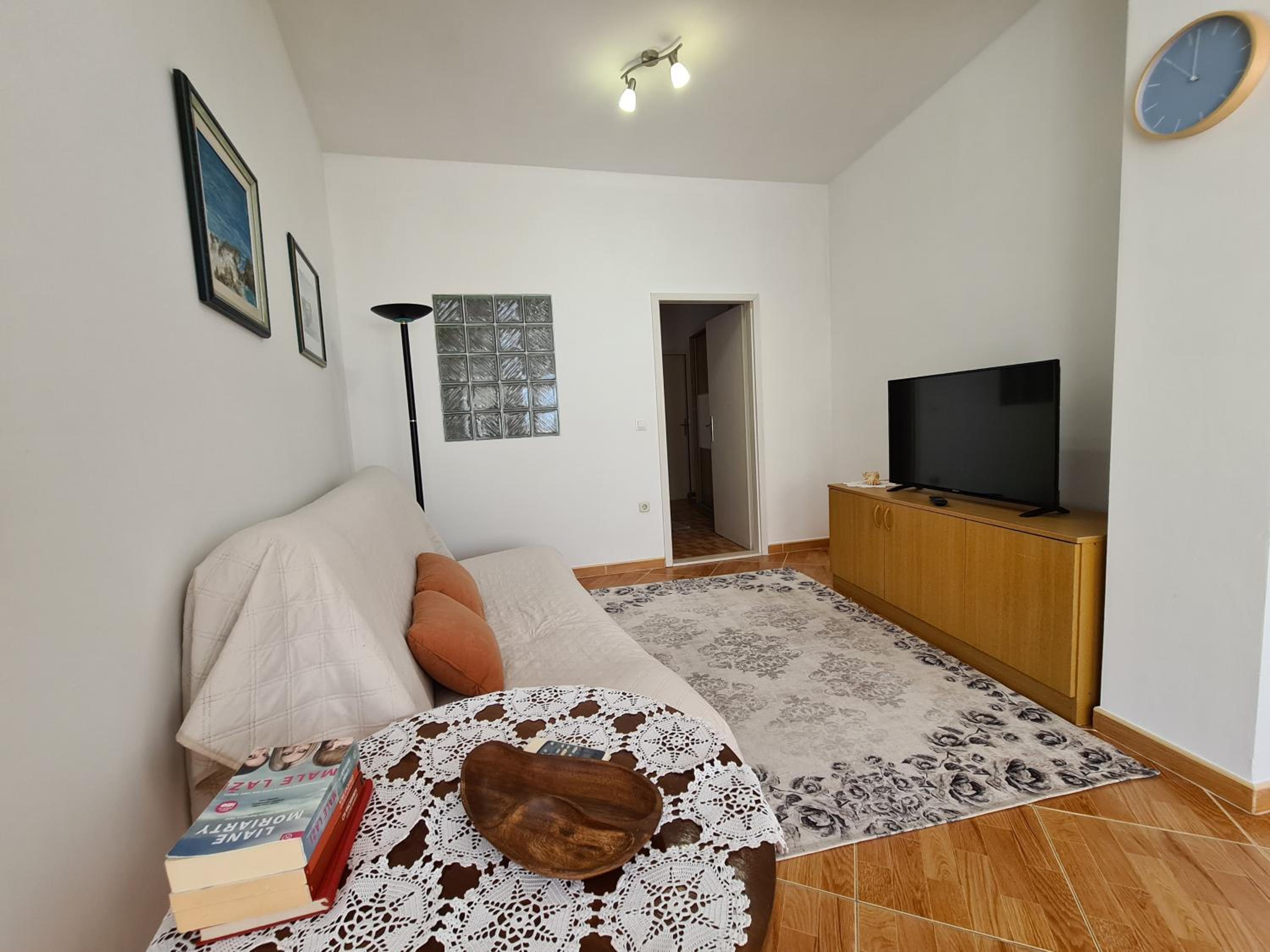 Apartment - Photo 9