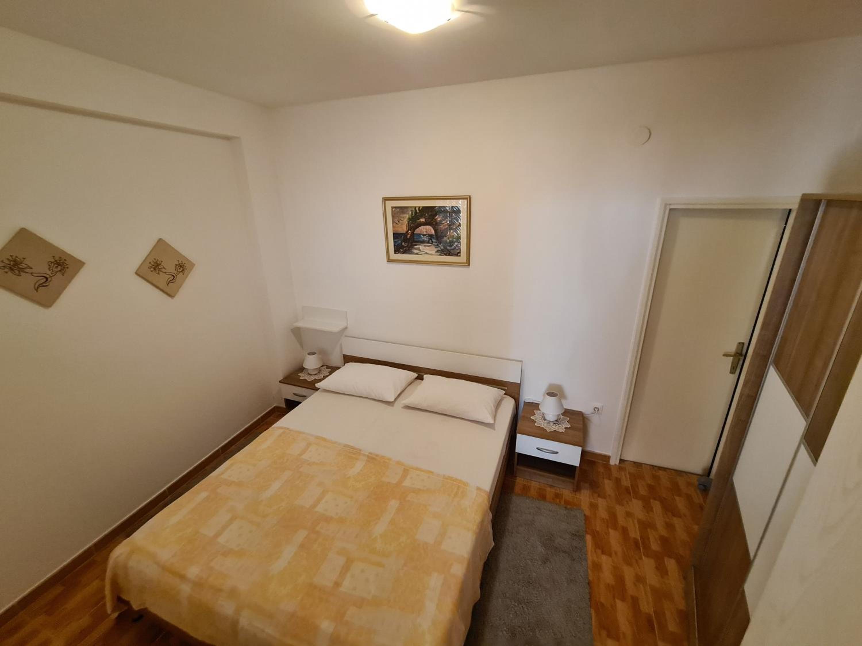 Apartment - Photo 2