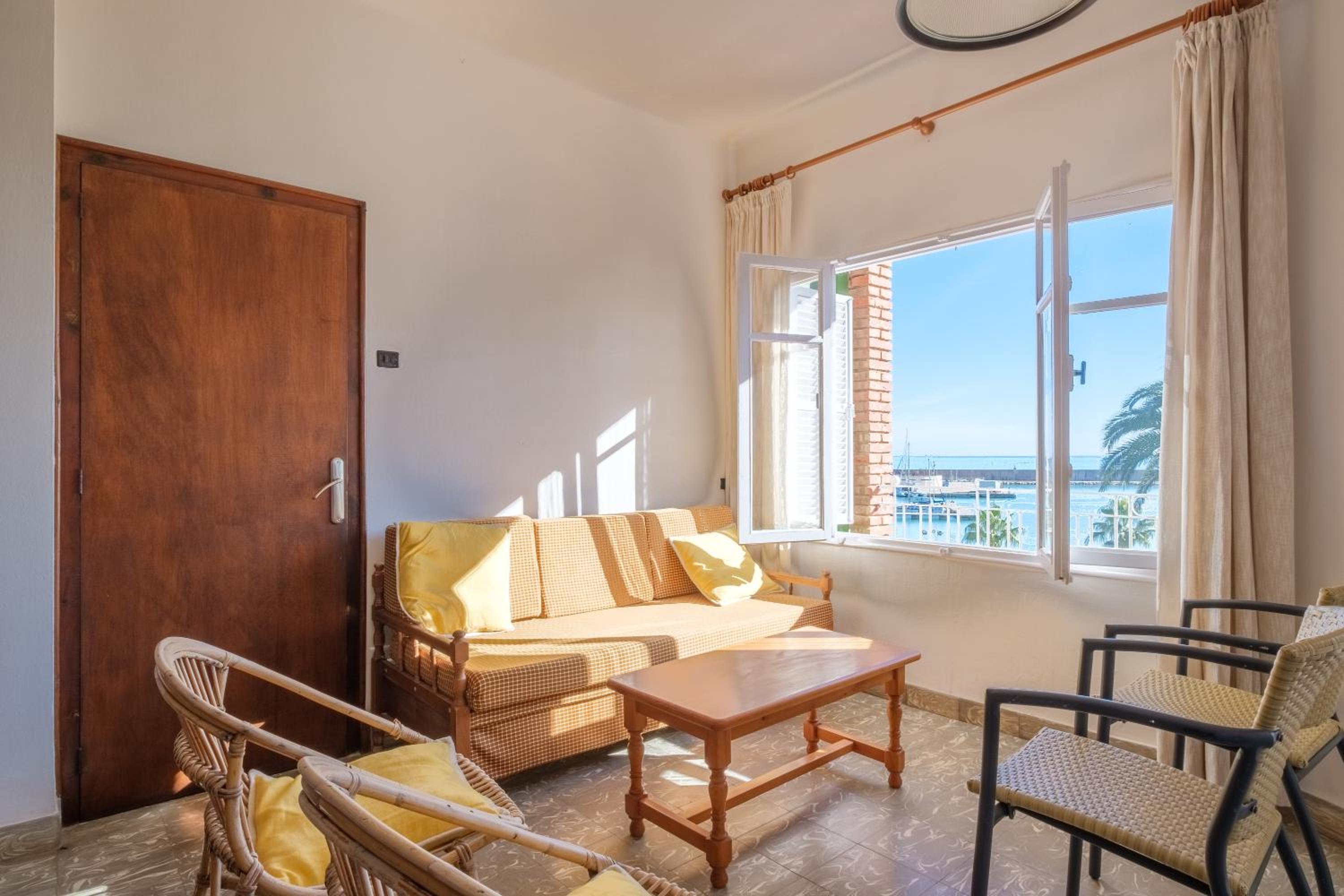Apartamento Superior con Balcón