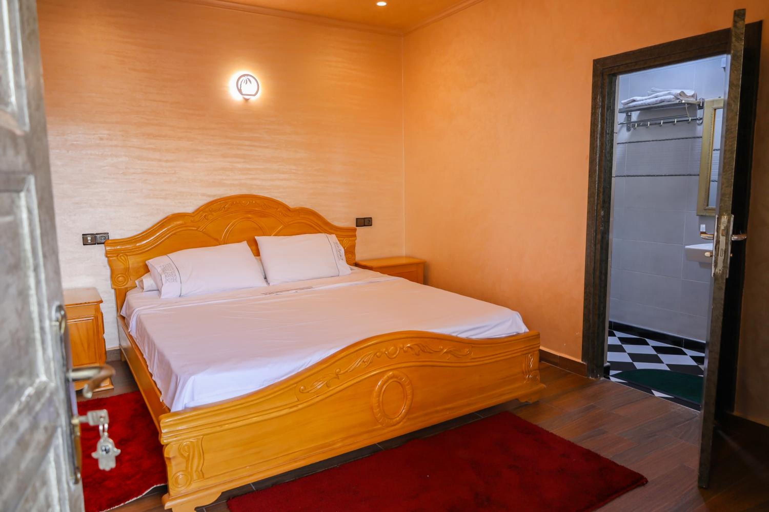 Budget Double Room - Photo 2