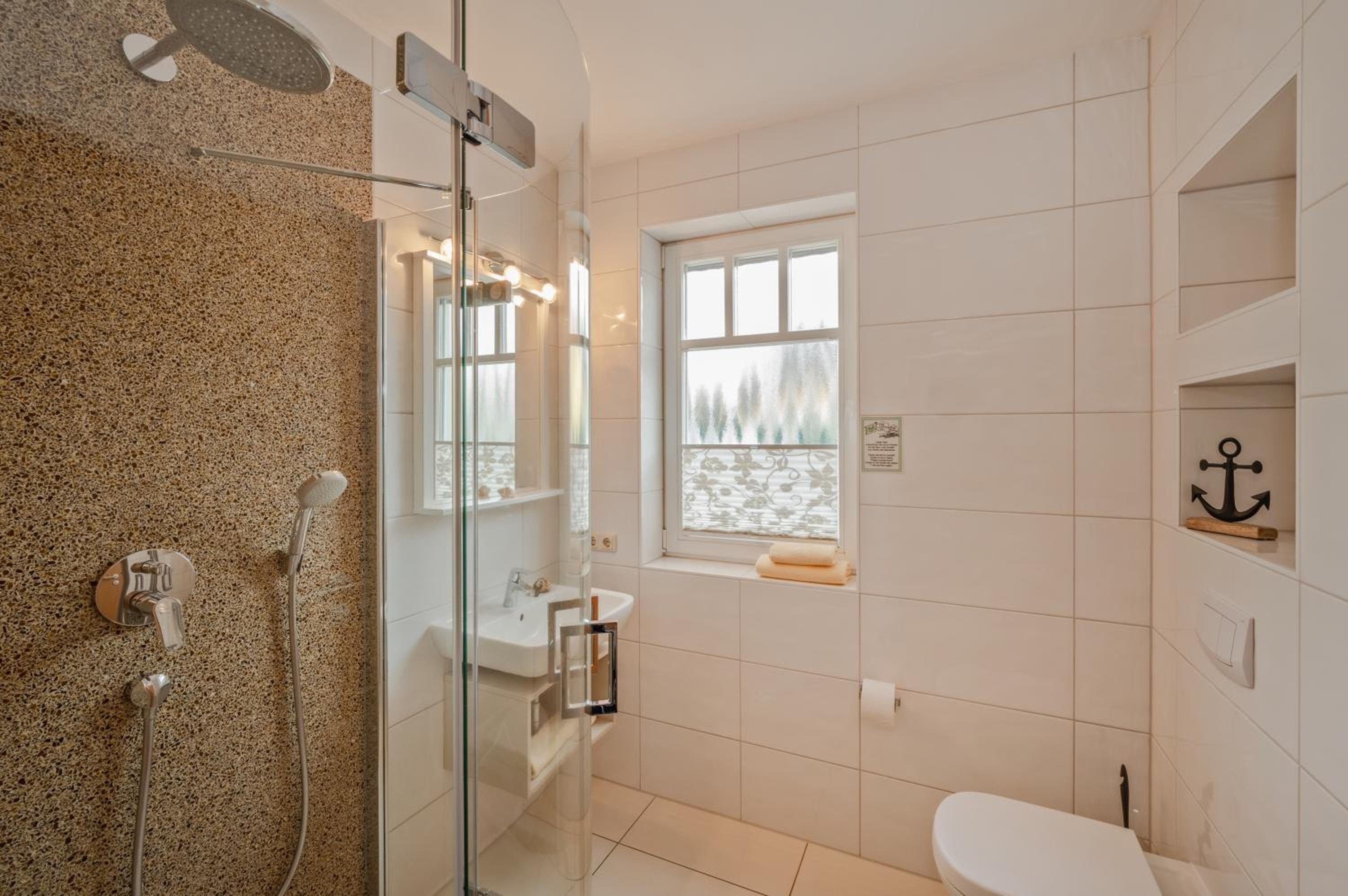 Single Room with Shower photo 3