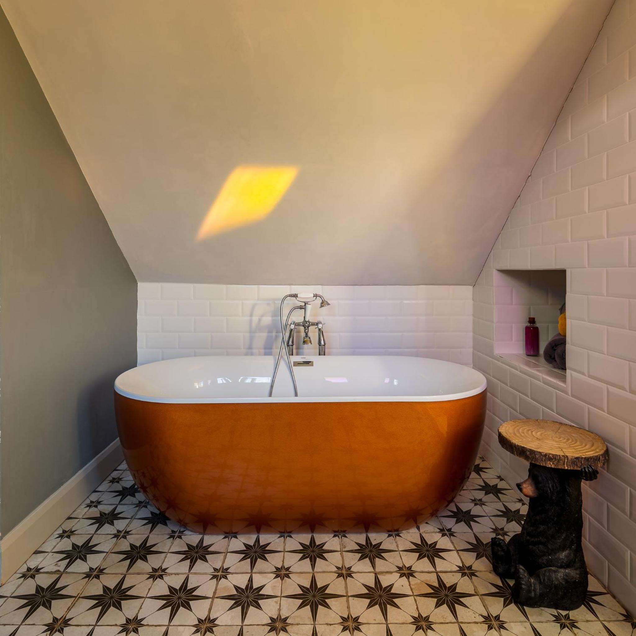 Deluxe Double Room with Bath photo 3