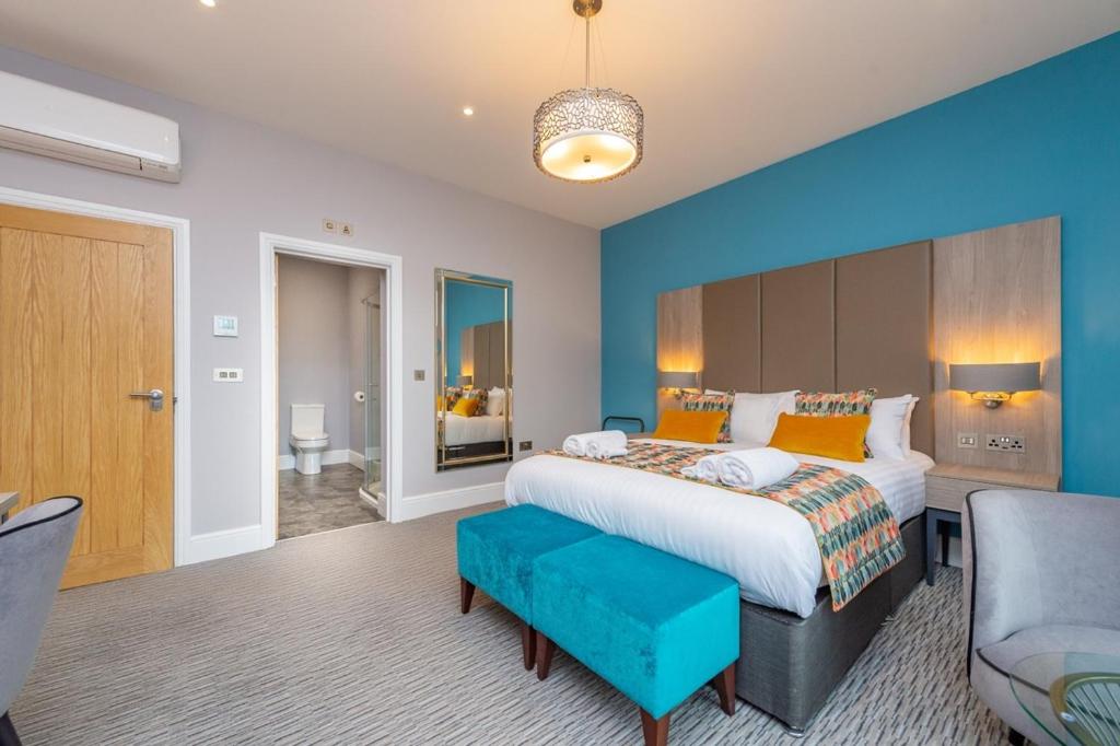 Deluxe King Room