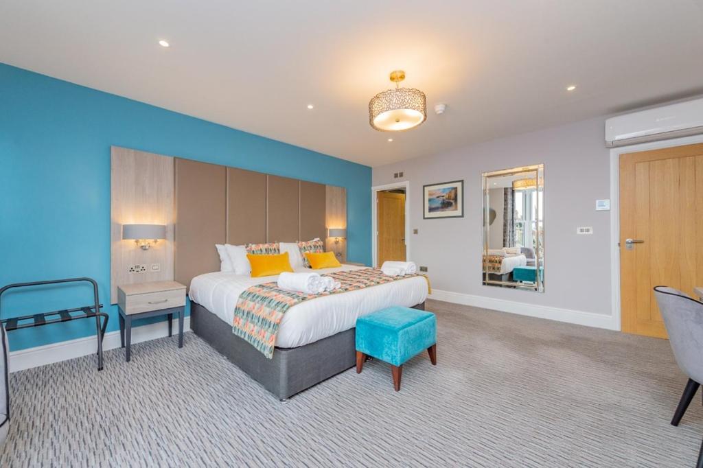Superior King Room