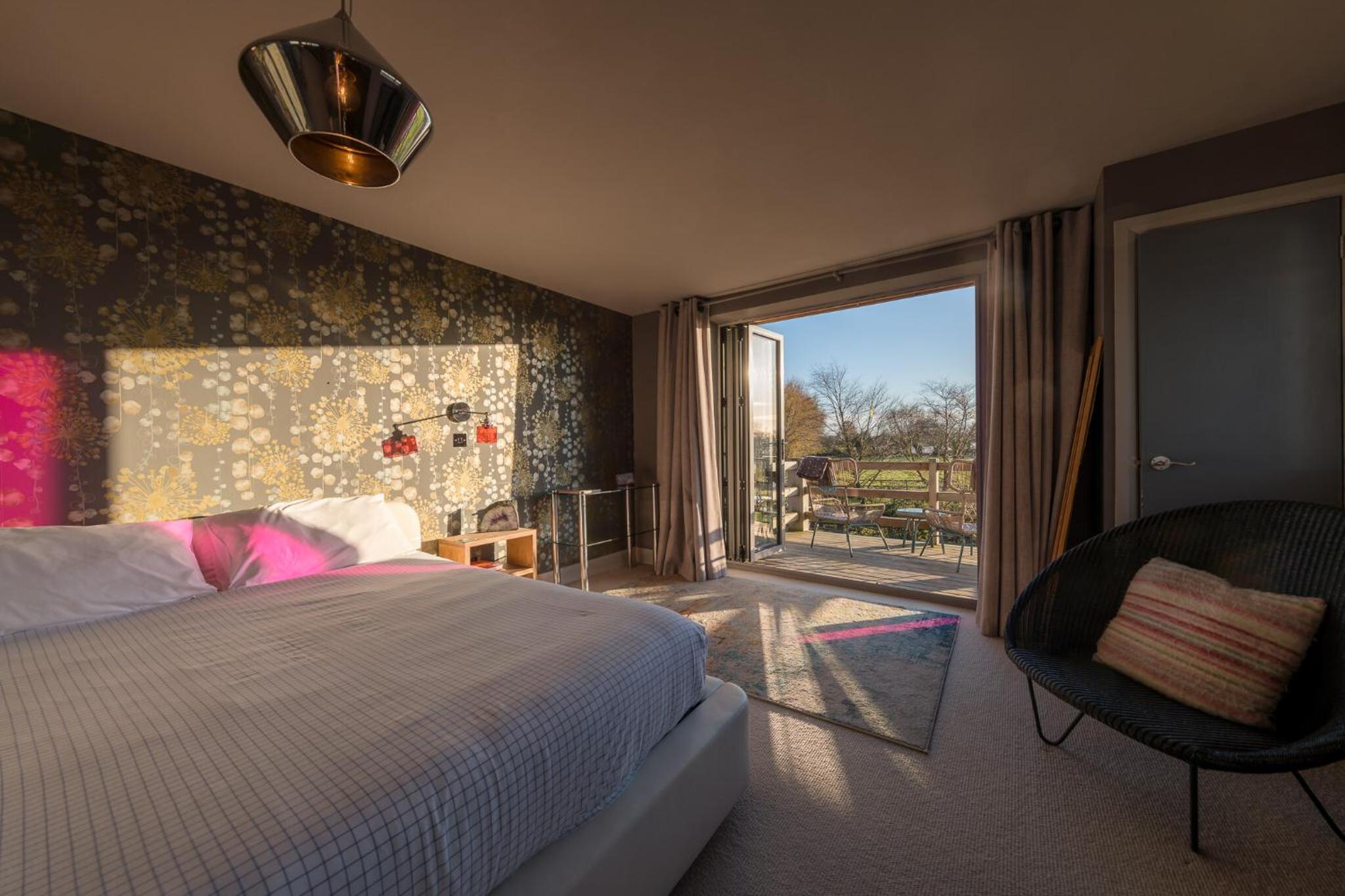 Deluxe Double Room with Shower photo 2