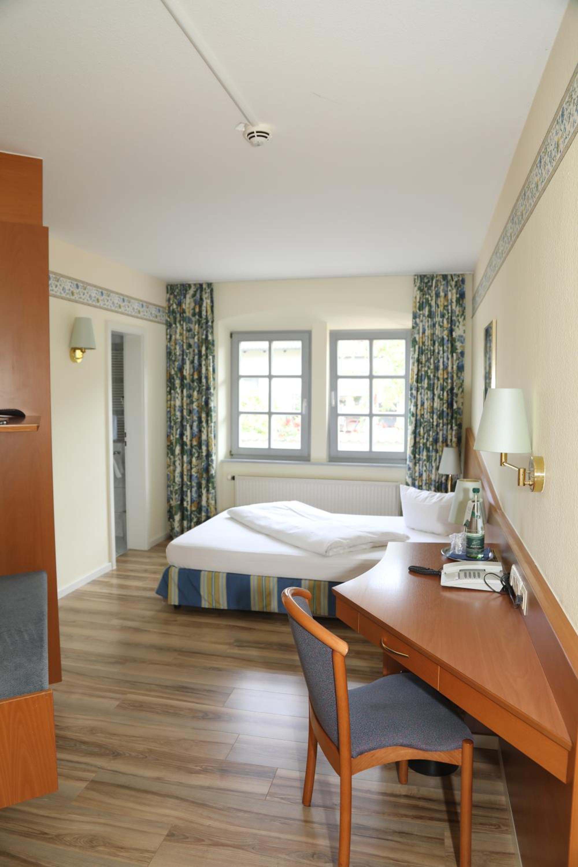 Single Room photo 2