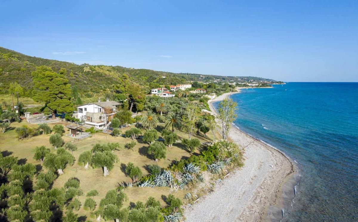 Villa - Beach Front photo 3