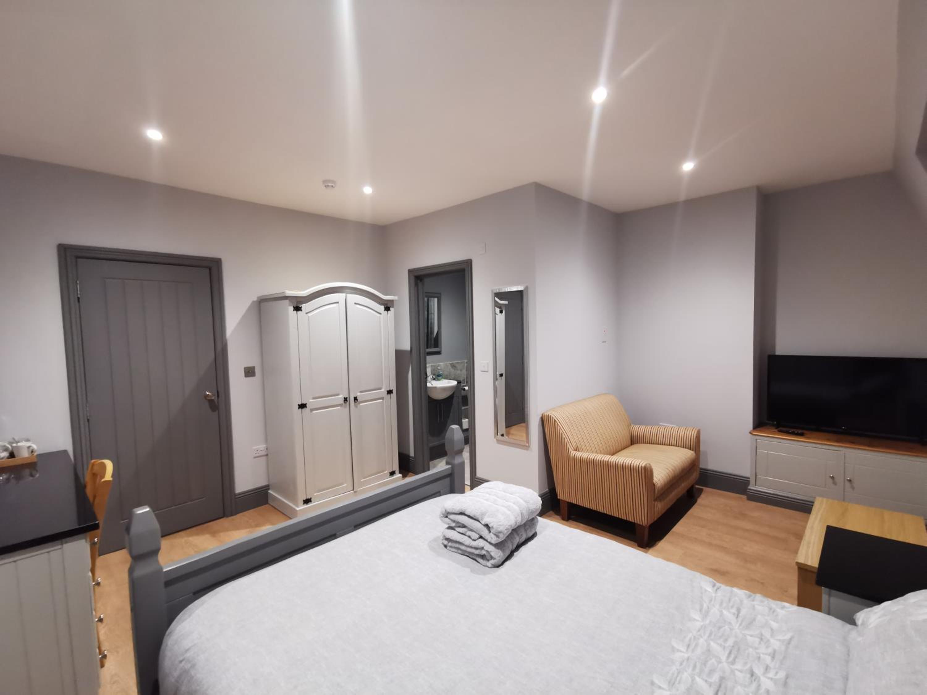 Double Room with Private Bathroom photo 2