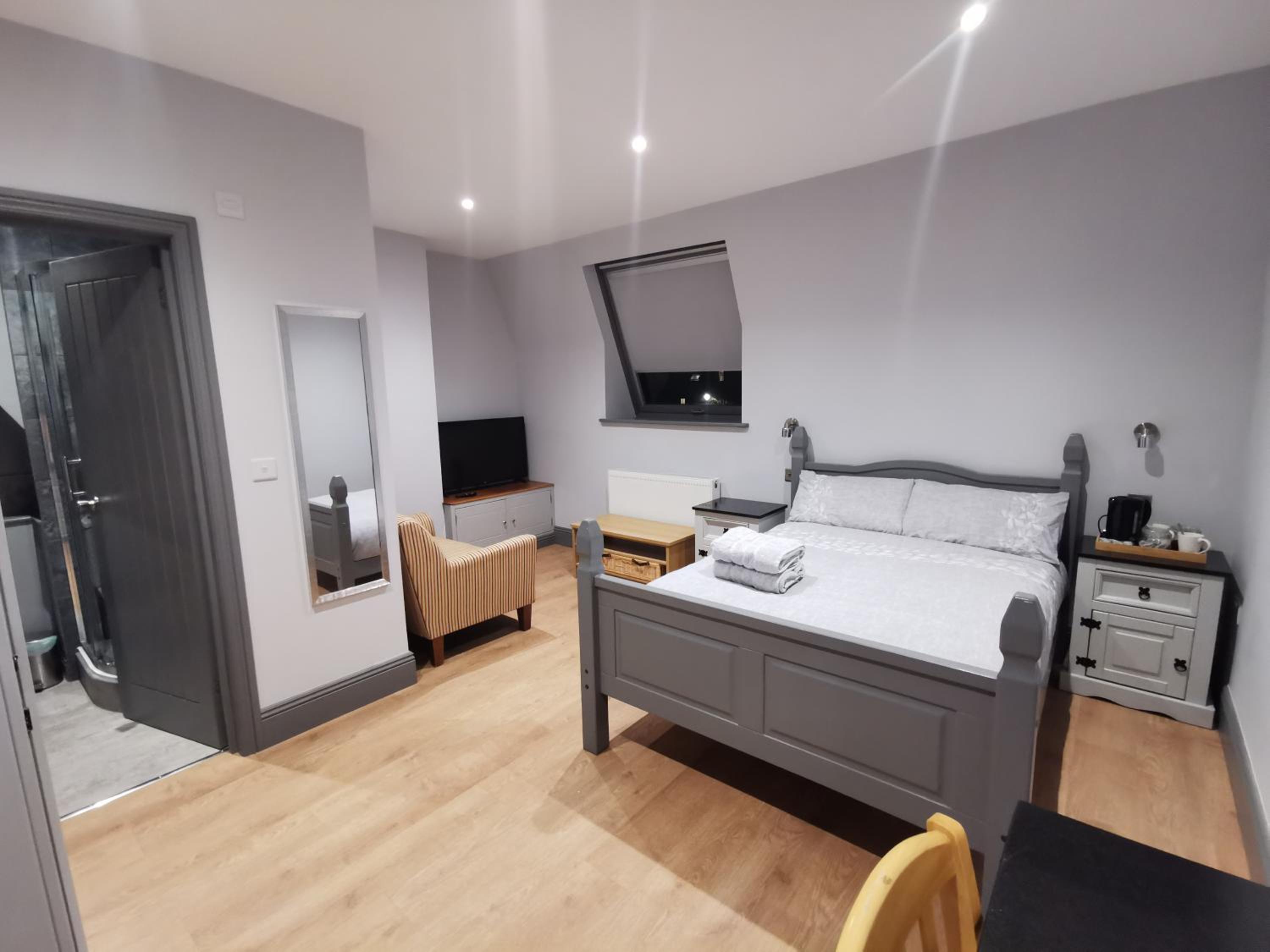 Double Room with Private Bathroom