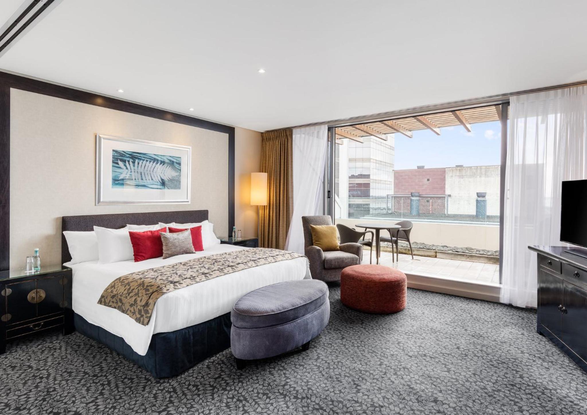 Premium King Room with Balcony and Ocean View - Lounge Access - Photo 5