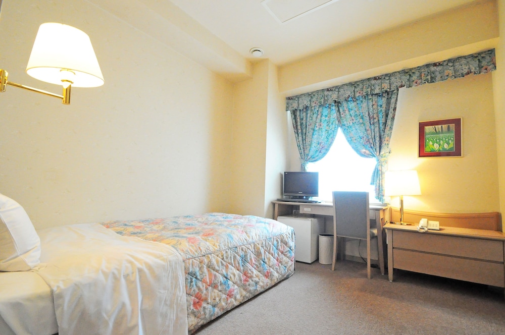 Single Room, Smoking