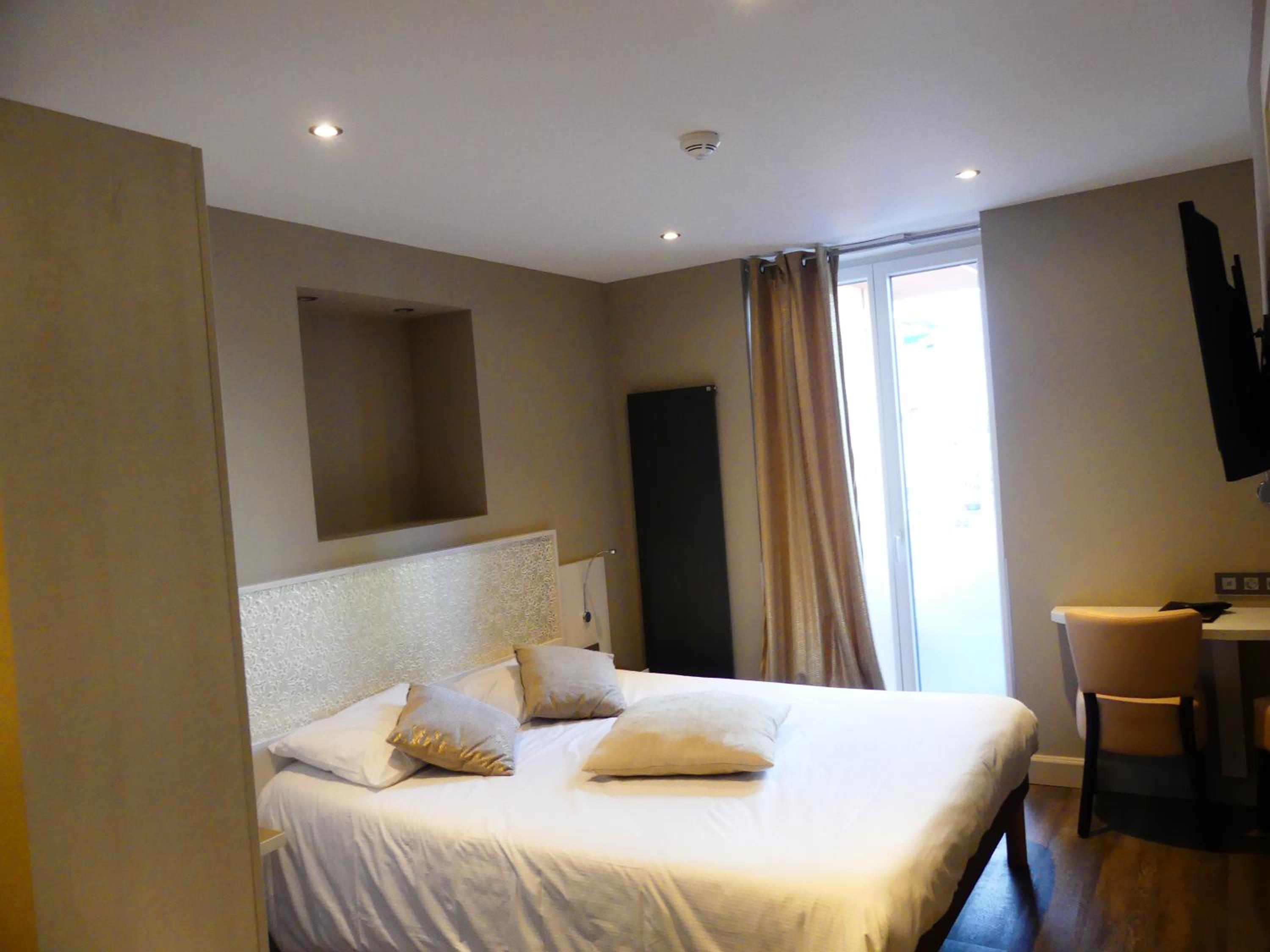 Comfort Double Room only accessible by stairs - Photo 7