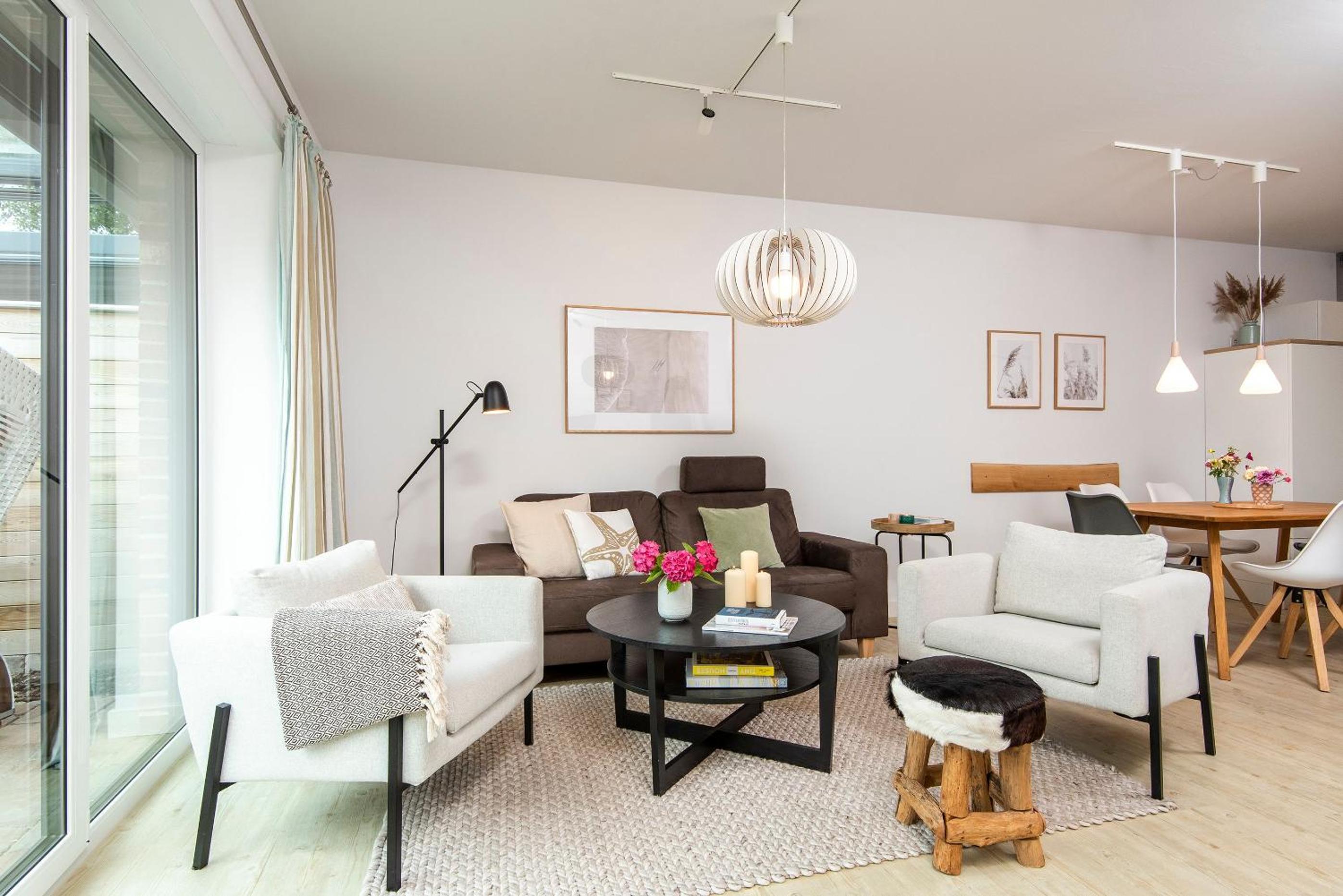 Three-Bedroom House photo 1