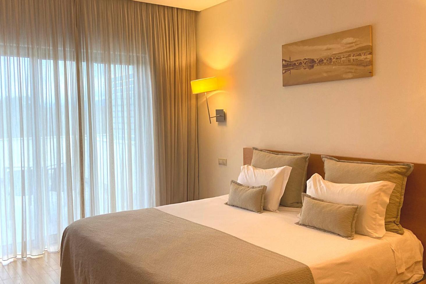 Double Room with Parking View - Photo 1