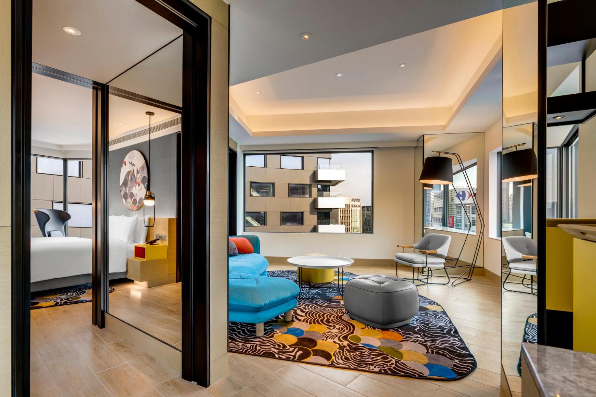 One-Bedroom Suite thumbnail 6