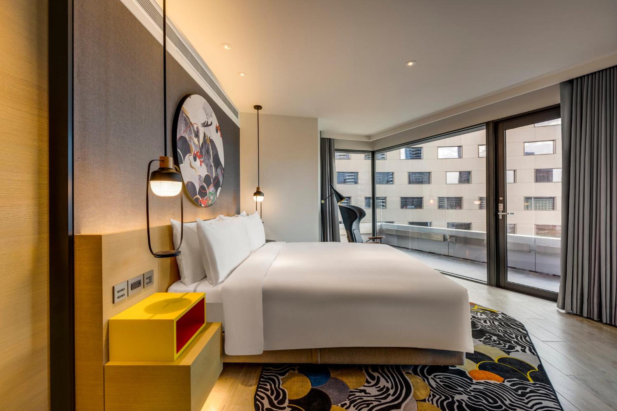 One-Bedroom Suite thumbnail 5