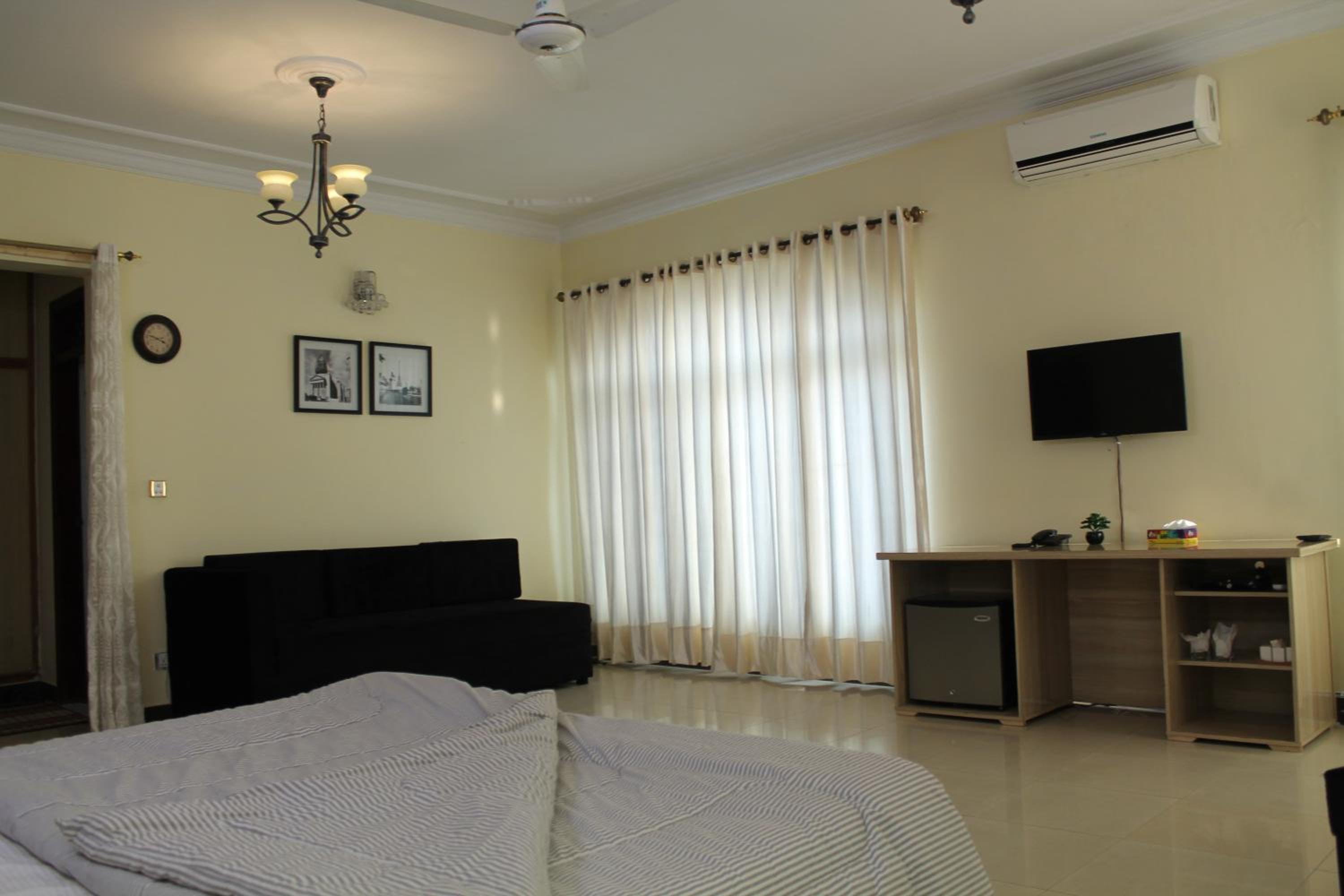 Superior Double or Twin Room - Photo 9