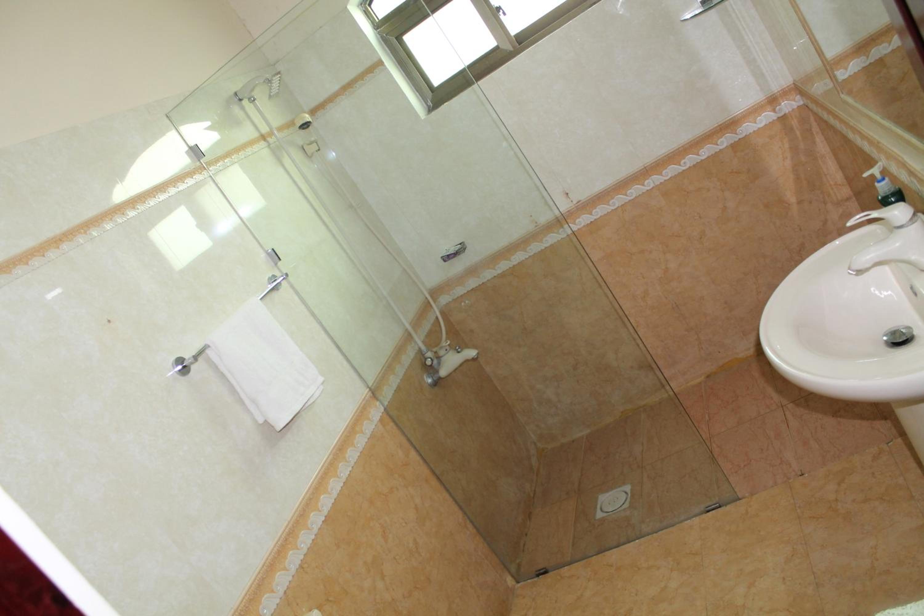 Superior Double or Twin Room - Photo 13