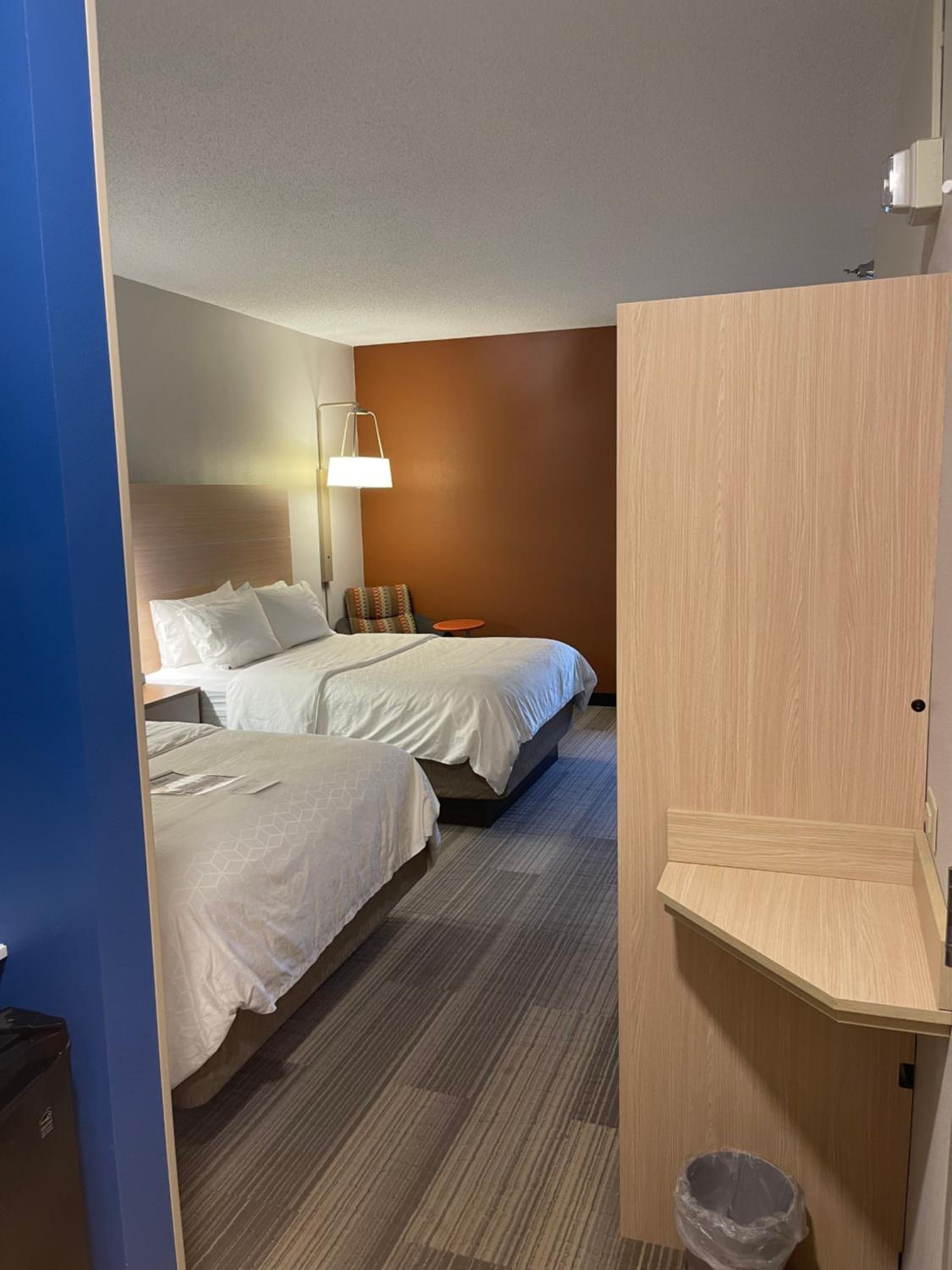 Room with Two Beds - Hearing Accessible - Non-Smoking - Photo 1