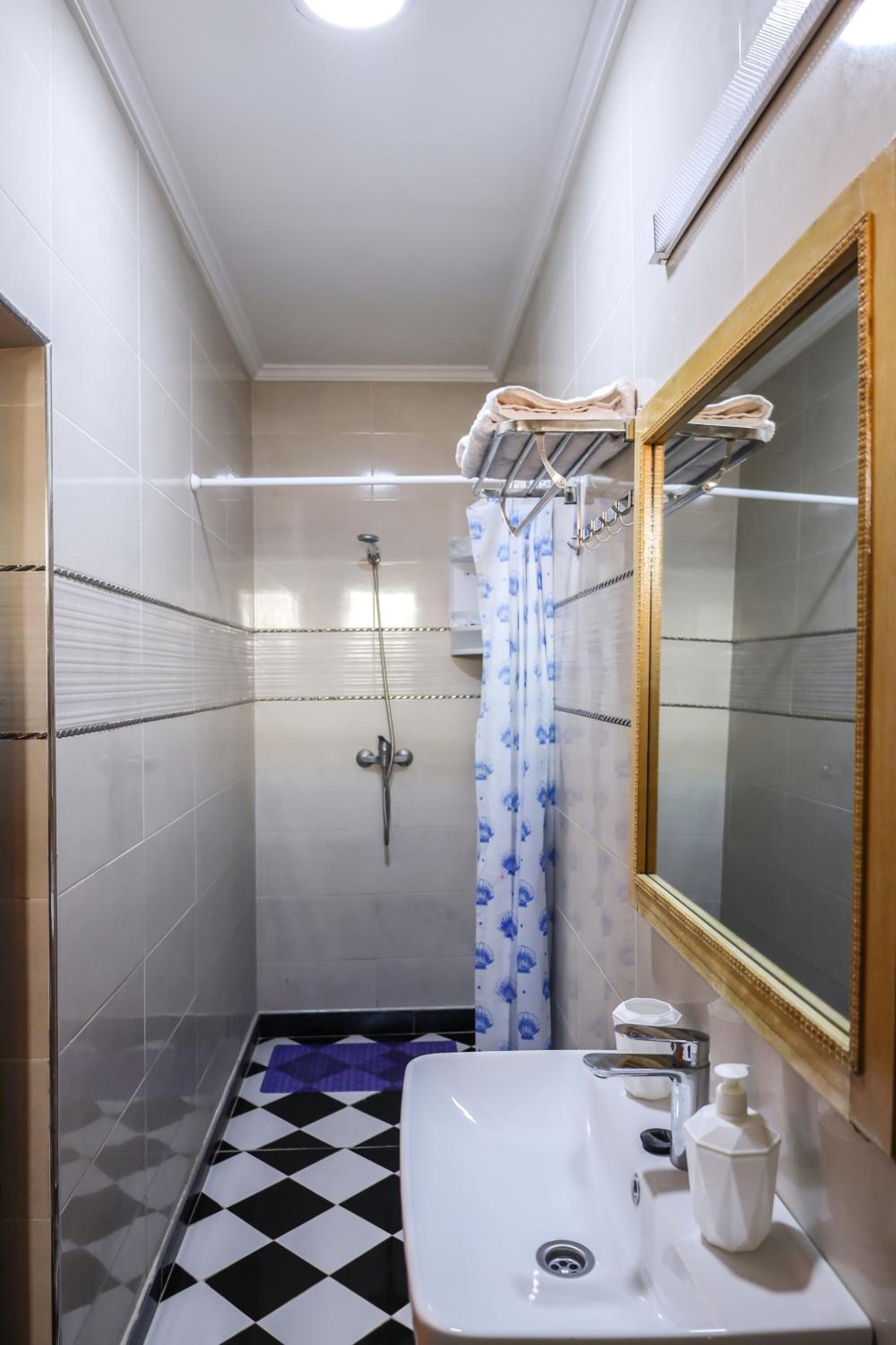 Budget Double Room - Photo 1