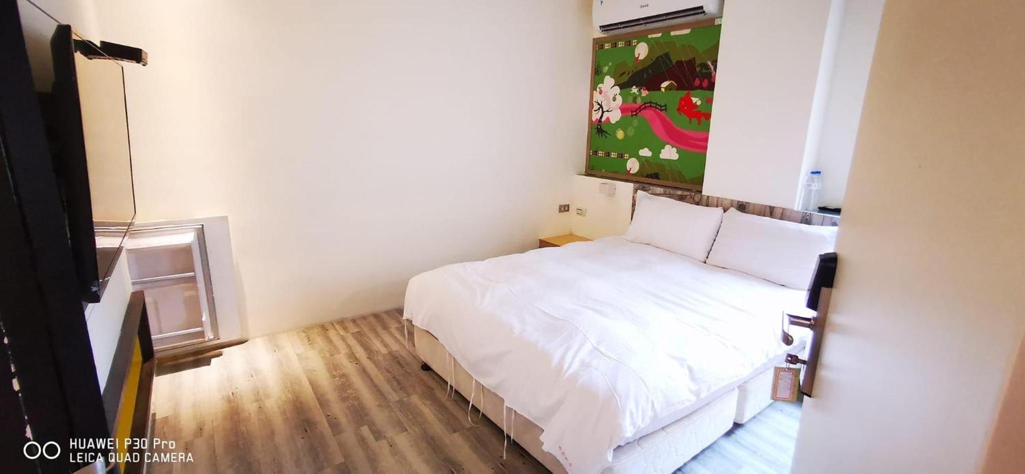 Double Room with Private Bathroom - Photo 4
