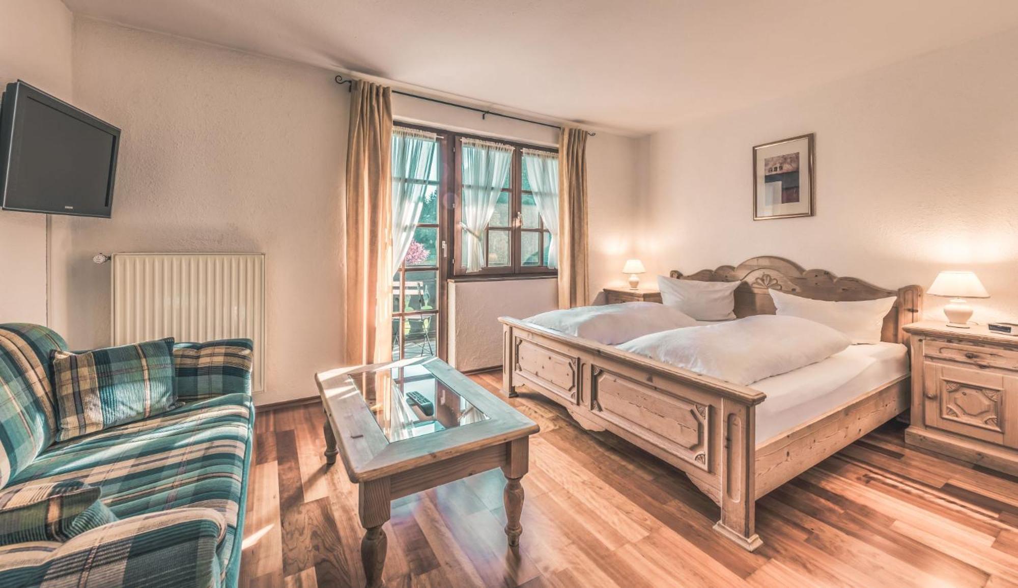 Classic Double Room with Balcony