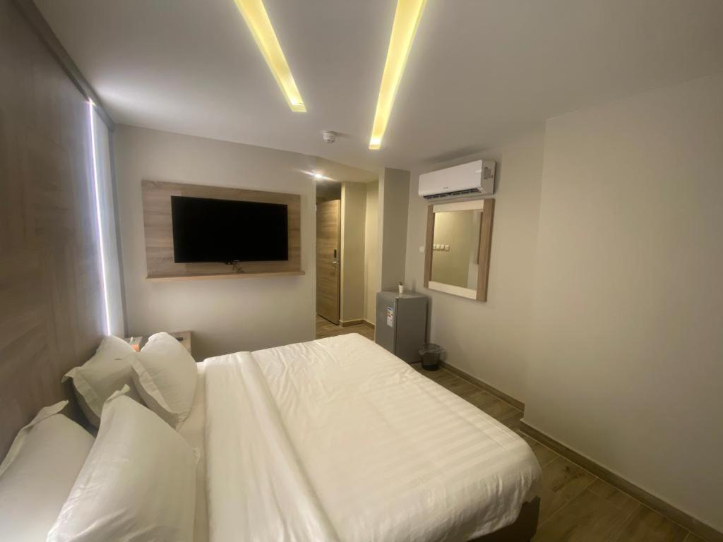 Economy Double or Twin Room photo 3