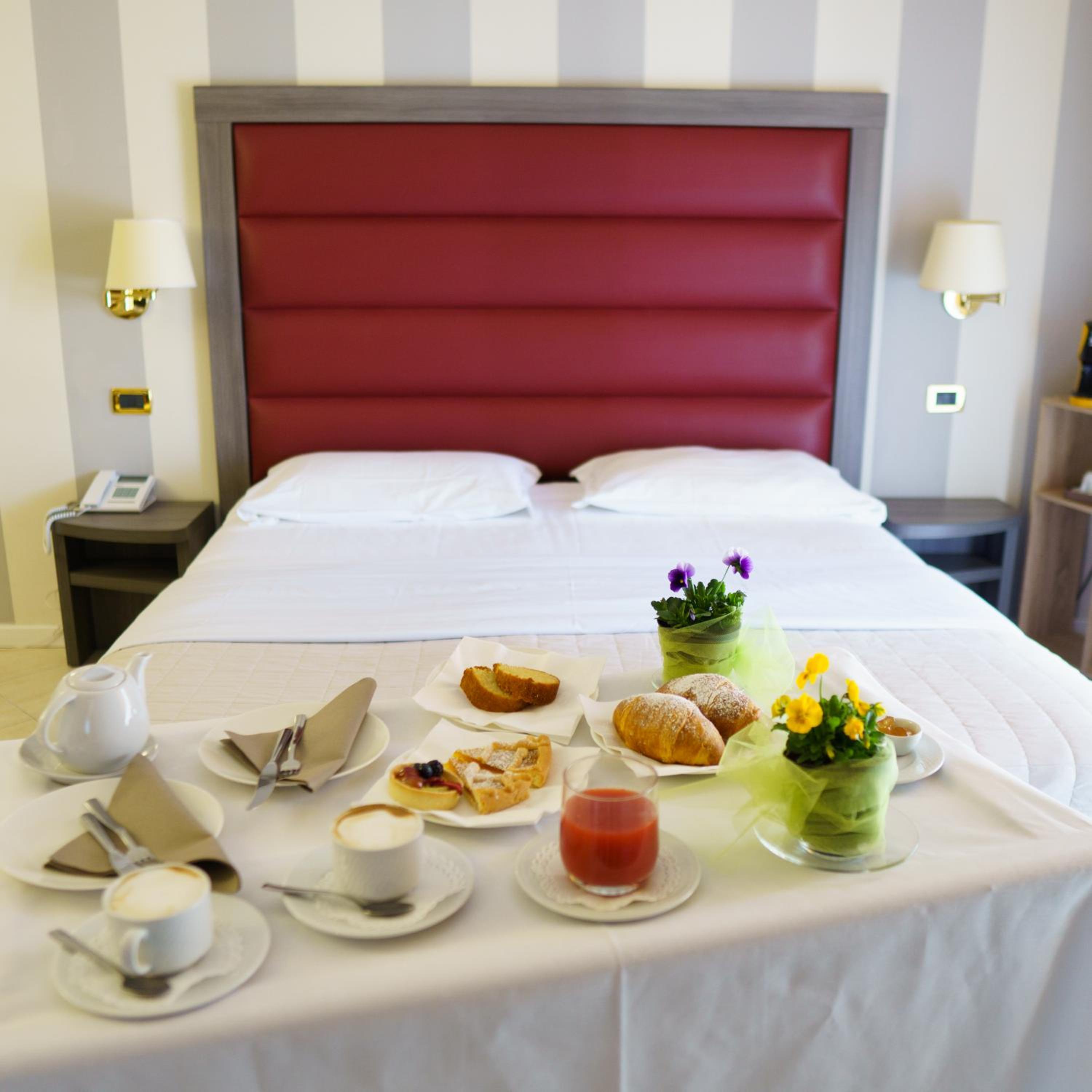 Suite - Photo 2