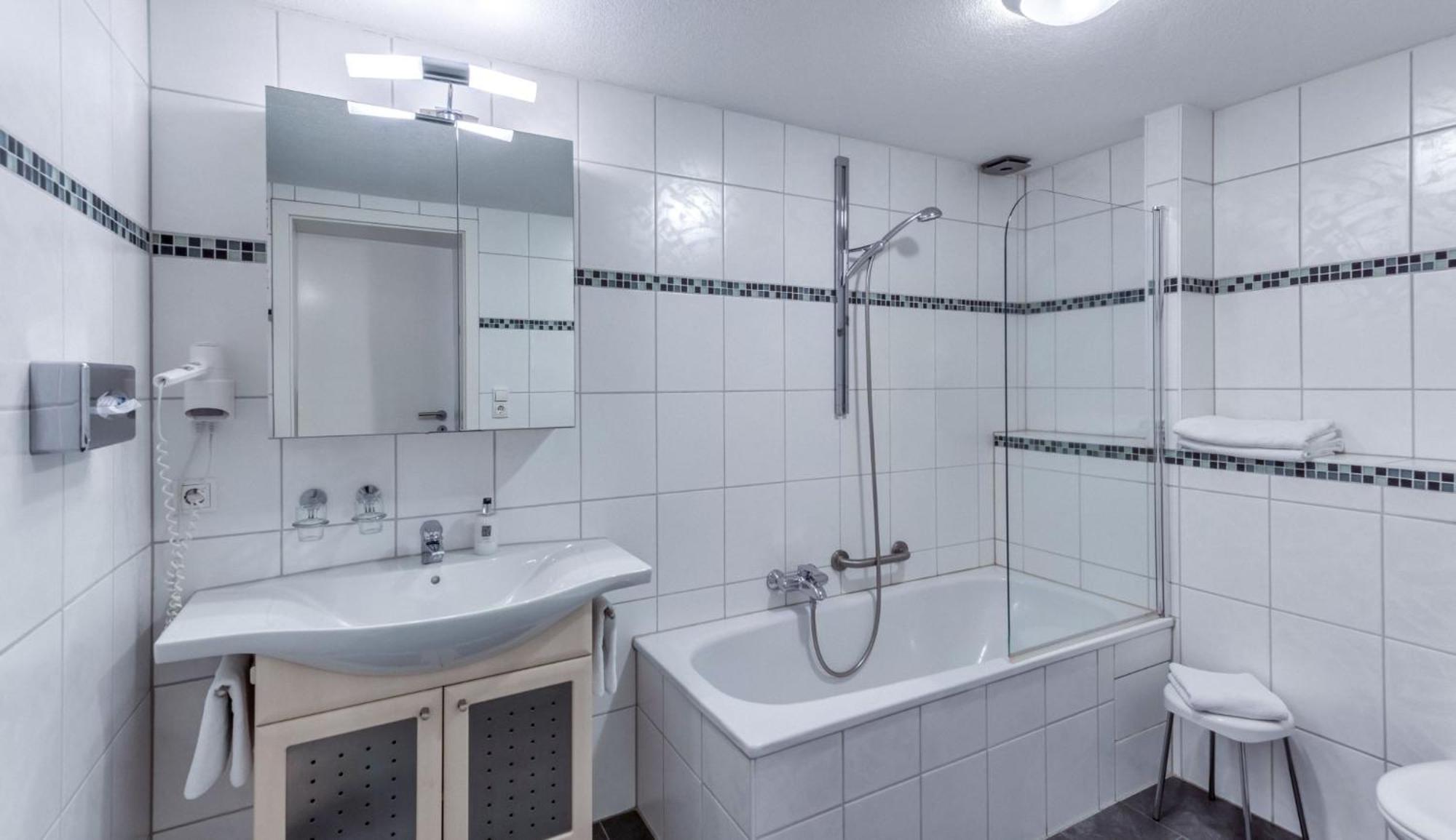Budget Double Room photo 2