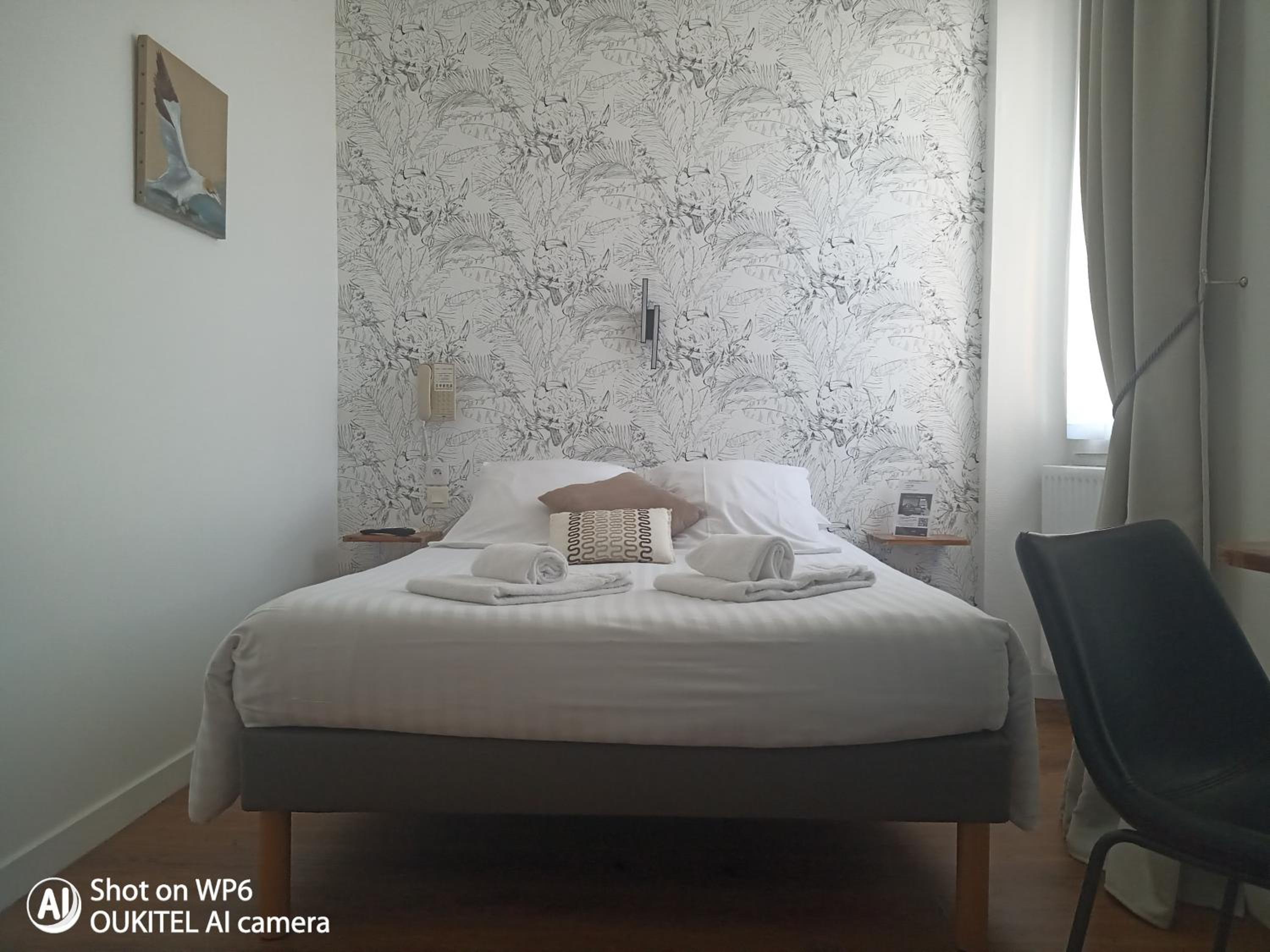 Standard Double Room - Photo 1