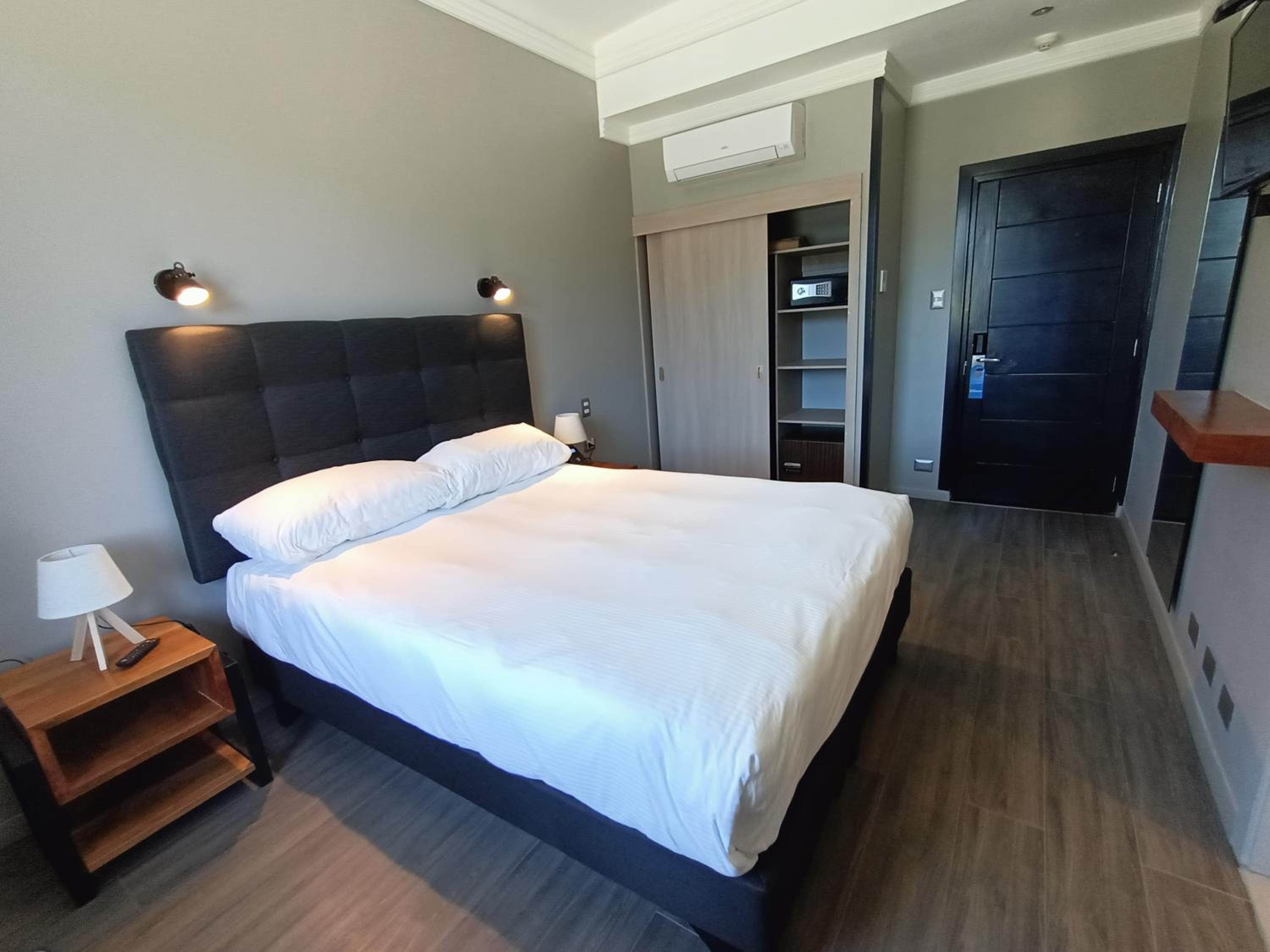 Standard Double Room - Non-Smoking photo 2