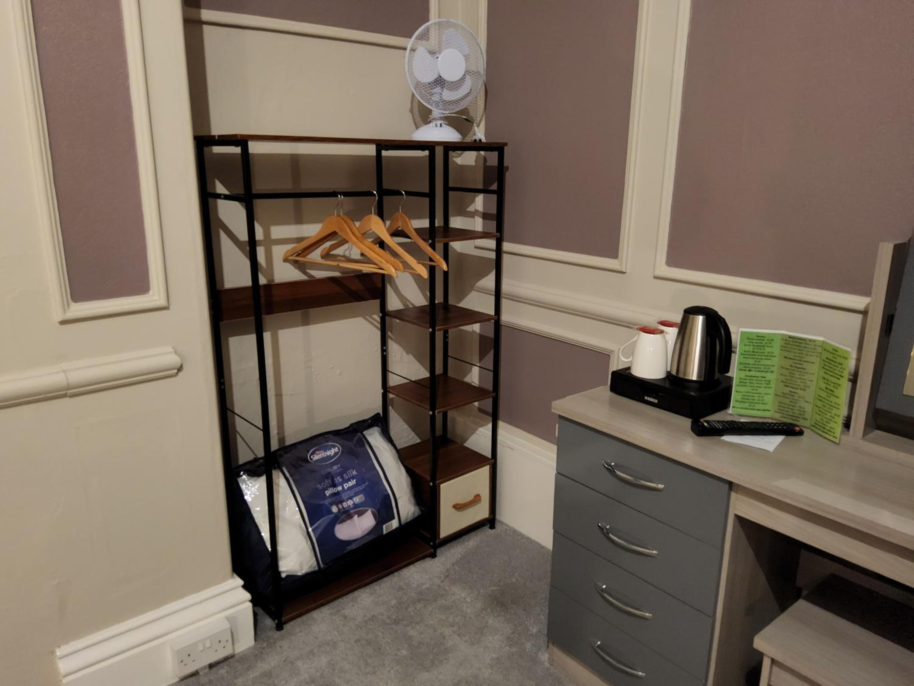 Standard Double Room - Photo 20