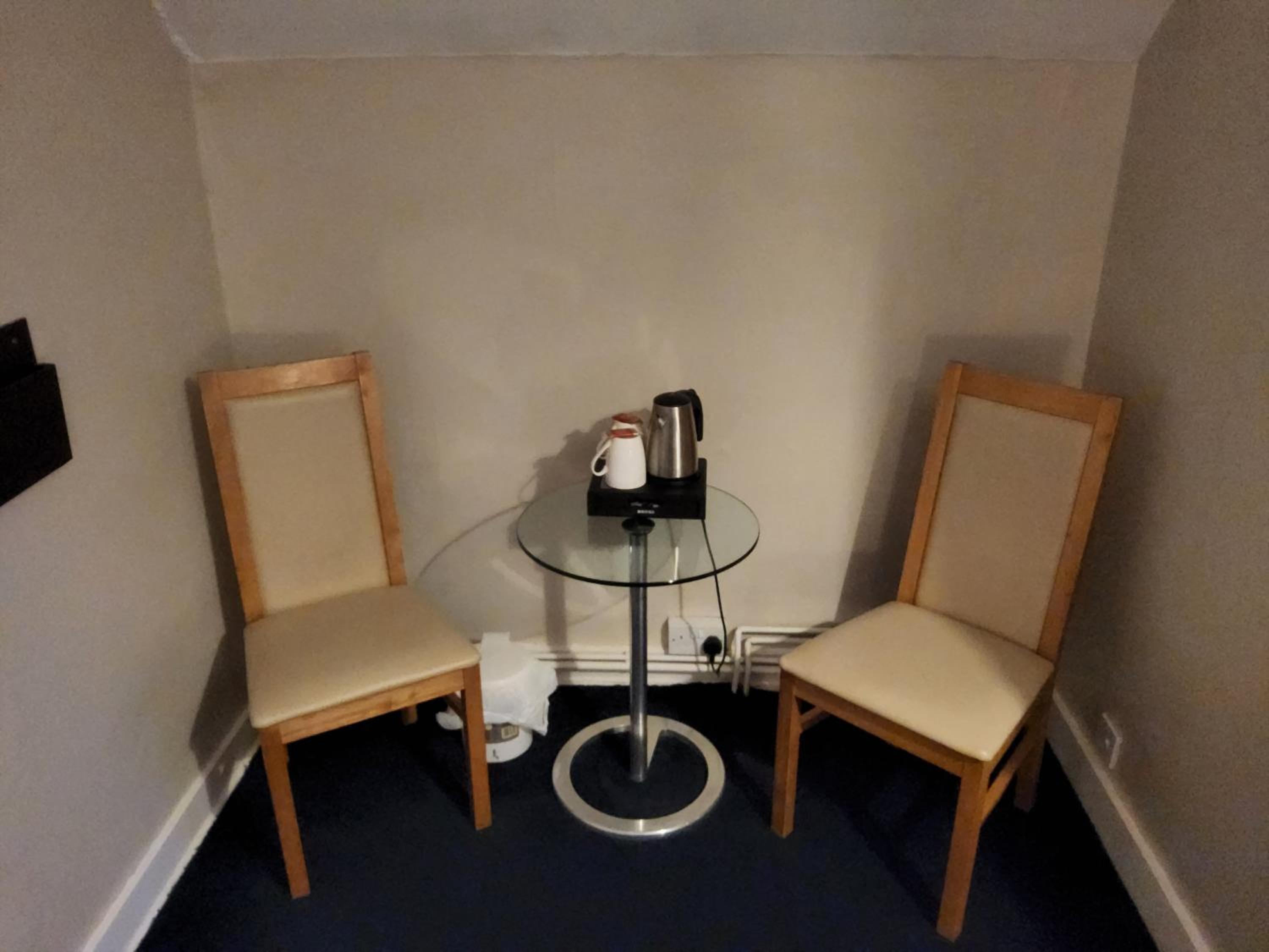 Standard Double Room - Photo 19