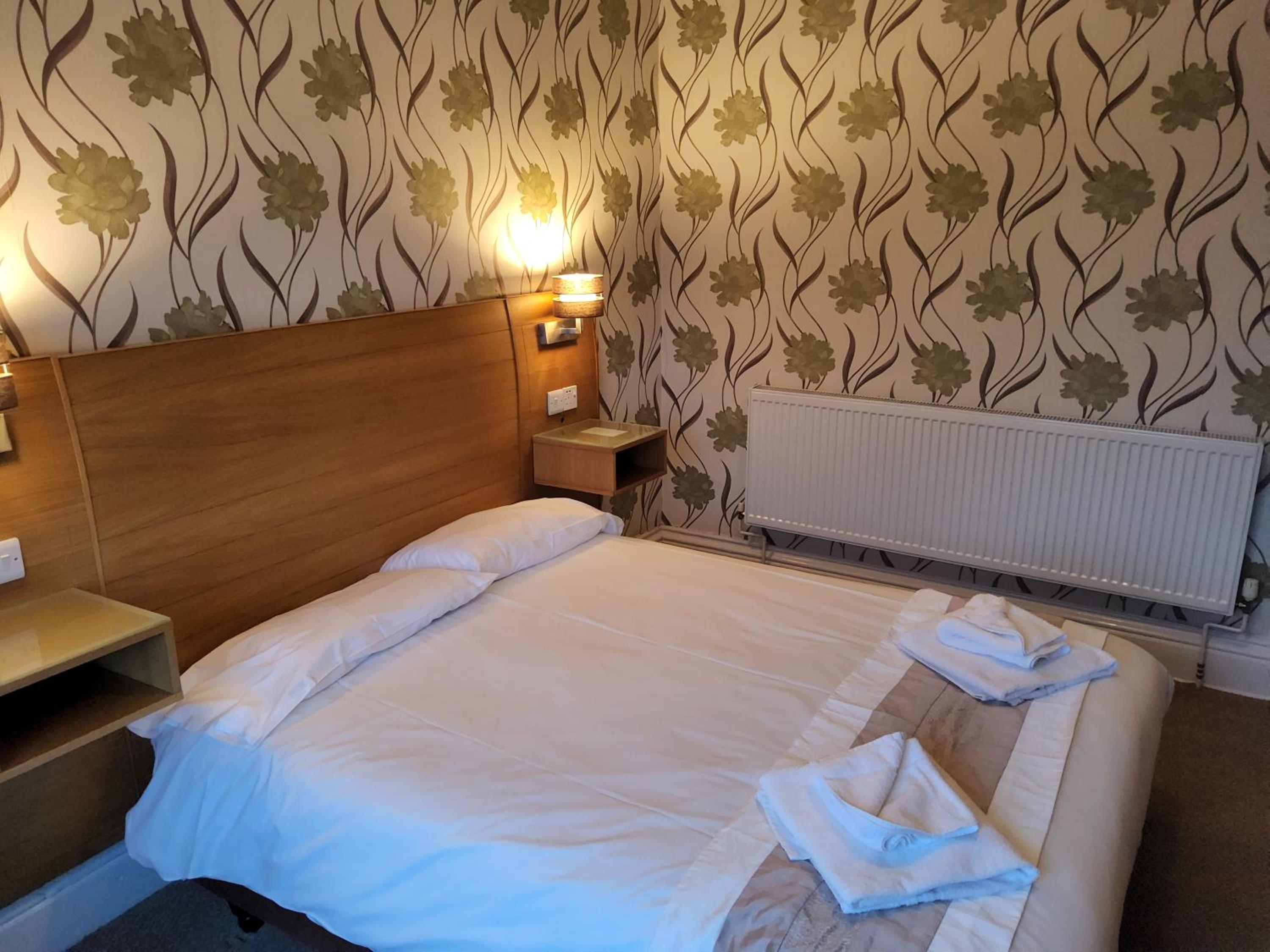 Deluxe Double Room - Photo 14