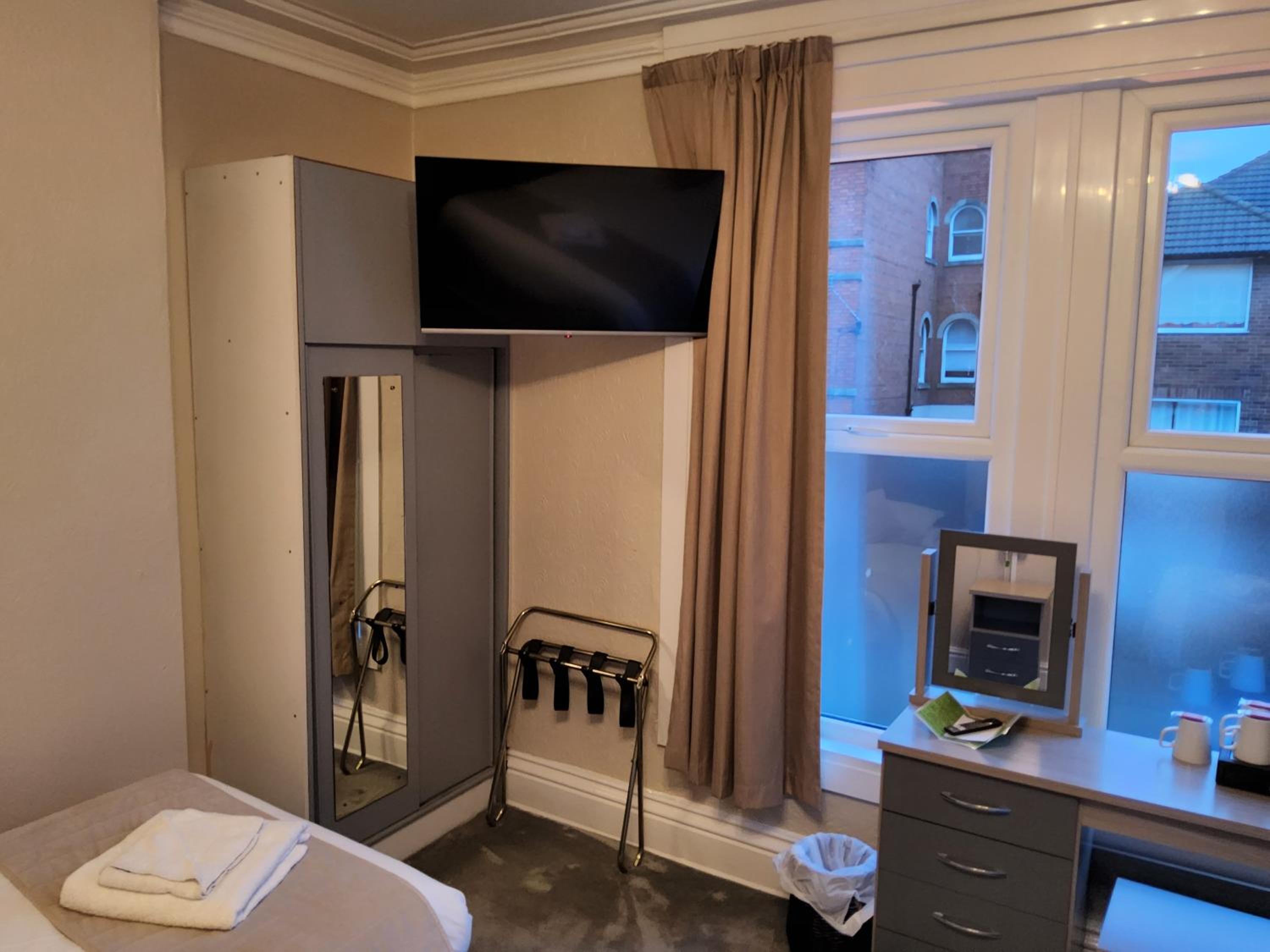 Family Room with Bathroom - Photo 8